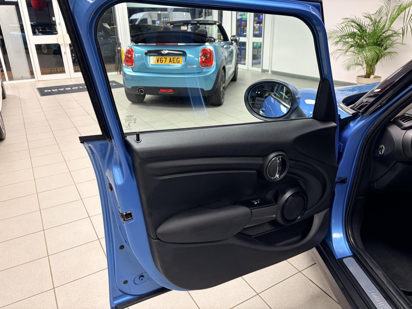 MINI Hatch 1.5 Cooper D Hatchback 5dr Diesel Manual Euro 6 (s/s) (116 ps)