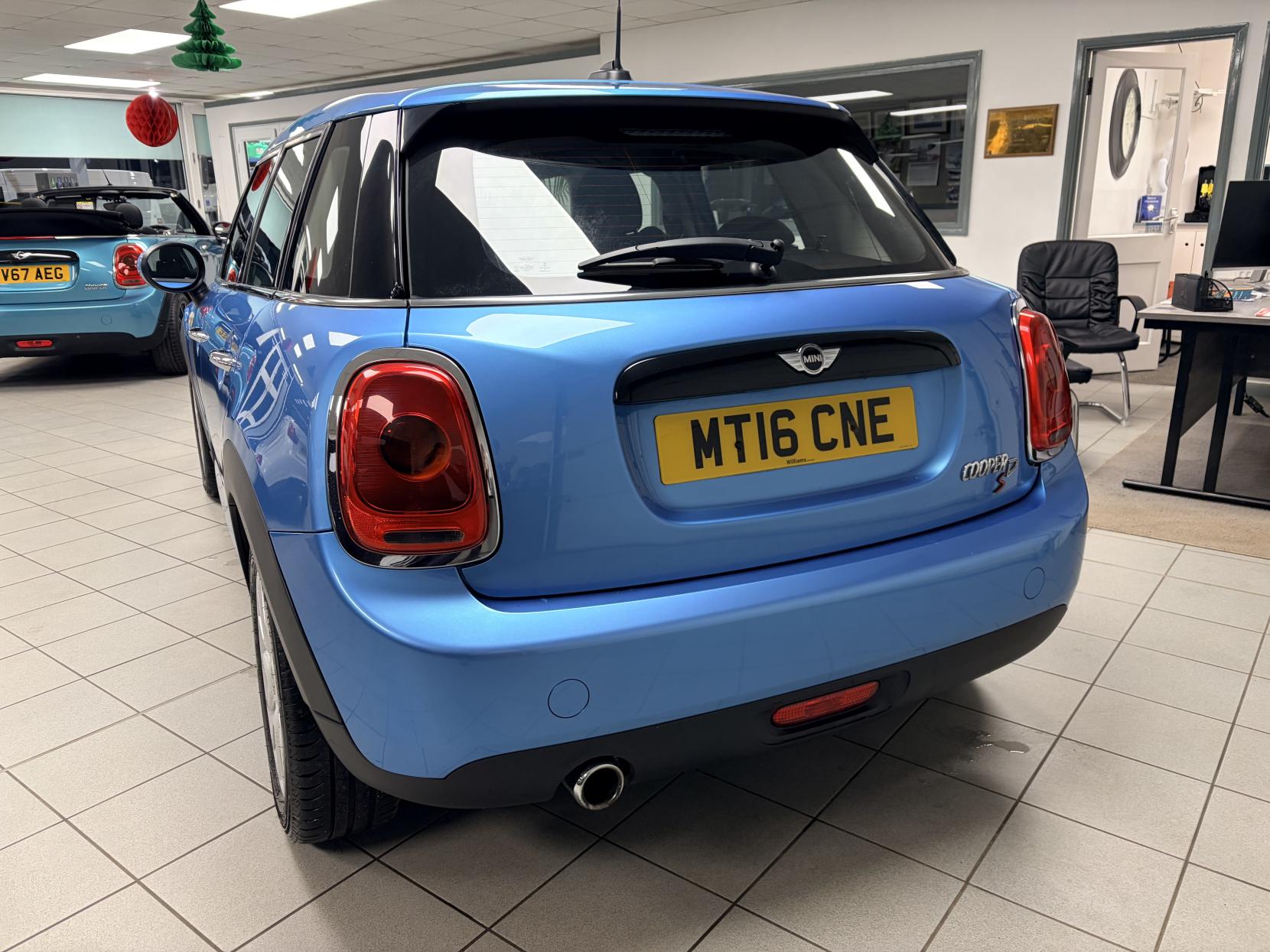 MINI Hatch 1.5 Cooper D Hatchback 5dr Diesel Manual Euro 6 (s/s) (116 ps)