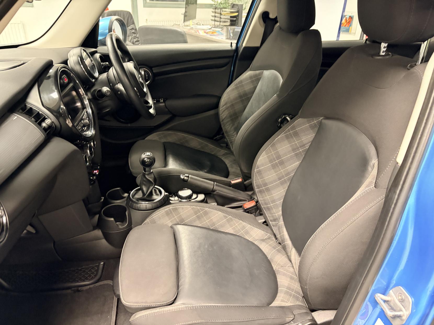 MINI Hatch 1.5 Cooper D Hatchback 5dr Diesel Manual Euro 6 (s/s) (116 ps)