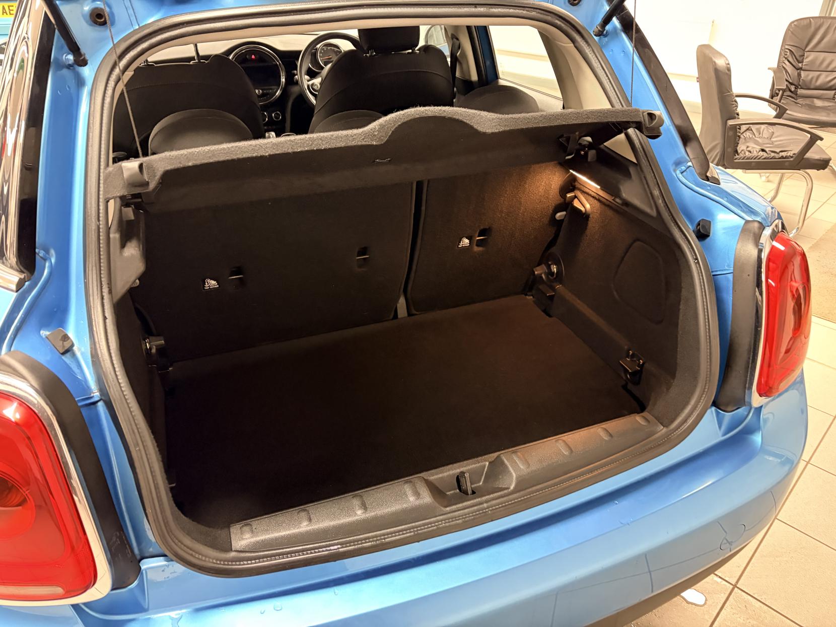 MINI Hatch 1.5 Cooper D Hatchback 5dr Diesel Manual Euro 6 (s/s) (116 ps)