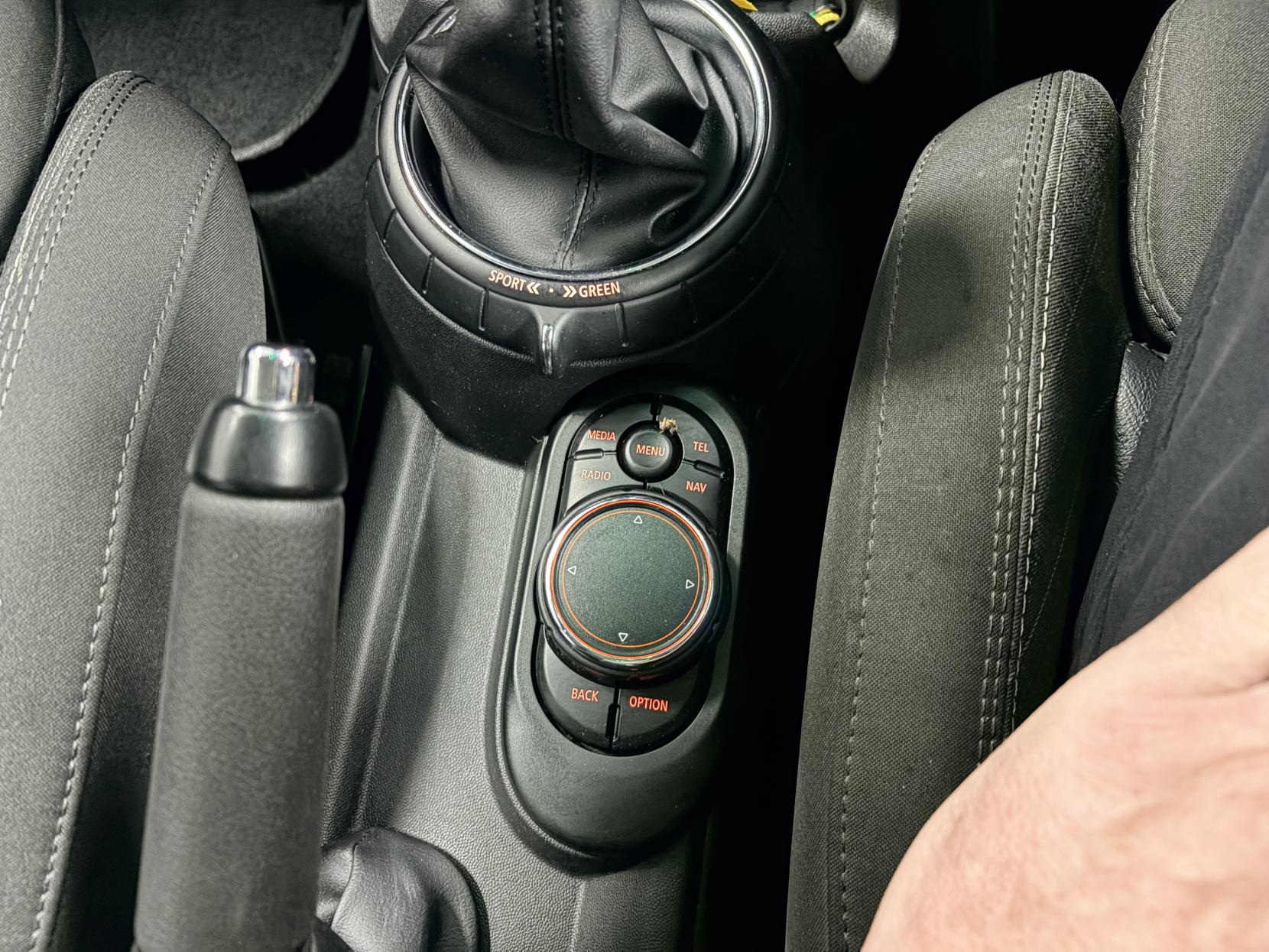 MINI Hatch 1.5 Cooper D Hatchback 5dr Diesel Manual Euro 6 (s/s) (116 ps)