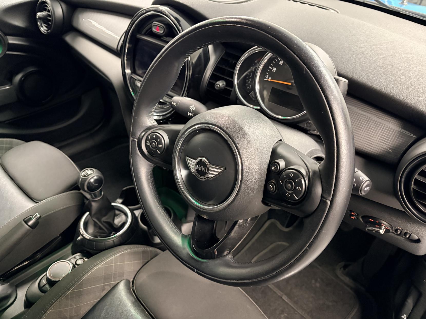 MINI Hatch 1.5 Cooper D Hatchback 5dr Diesel Manual Euro 6 (s/s) (116 ps)