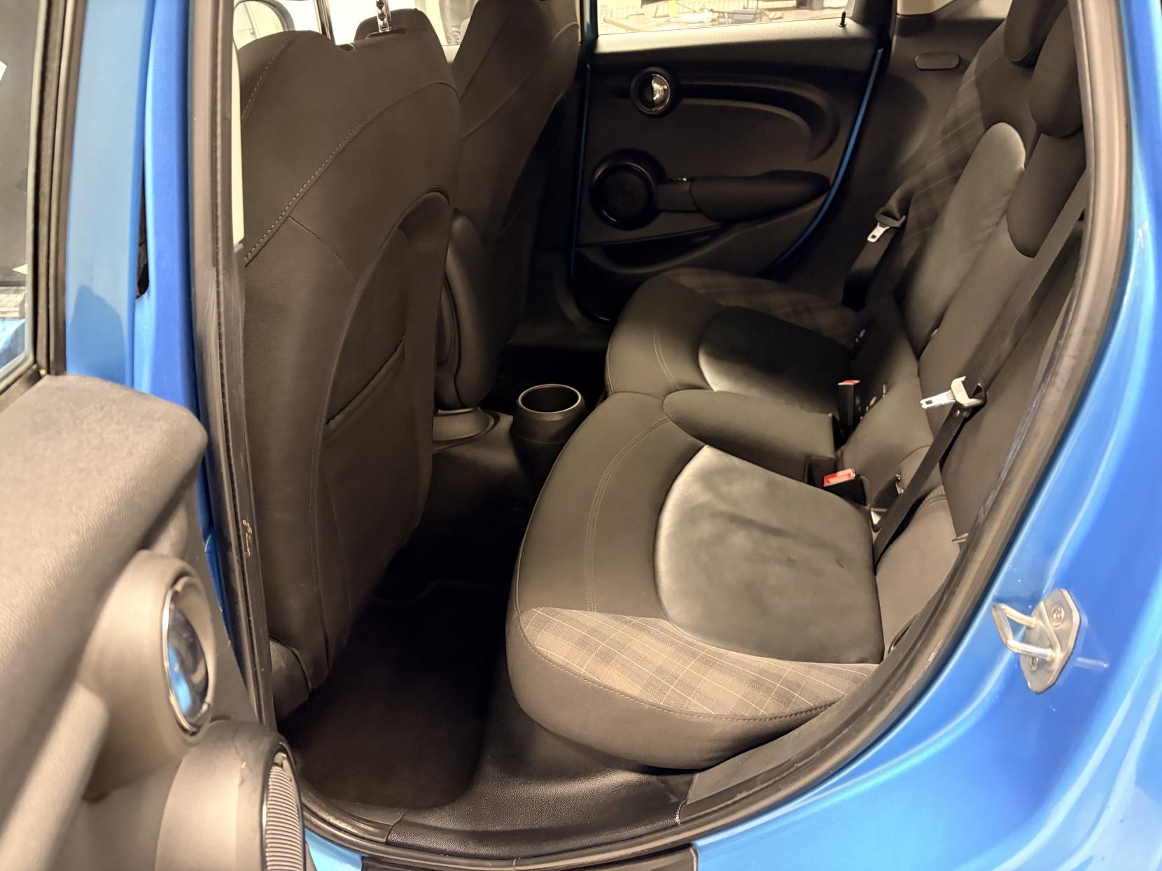 MINI Hatch 1.5 Cooper D Hatchback 5dr Diesel Manual Euro 6 (s/s) (116 ps)