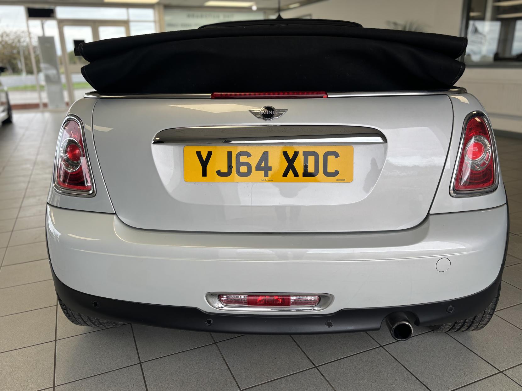 MINI Convertible 1.6 Cooper Convertible 2dr Petrol Manual Euro 6 (s/s) (122 ps)