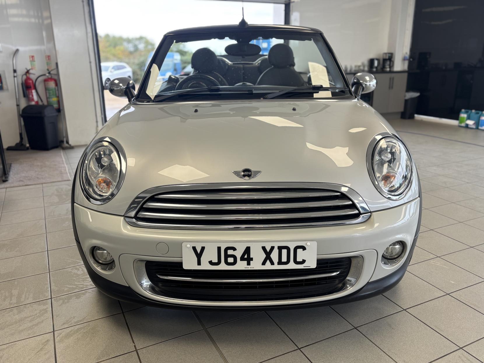 MINI Convertible 1.6 Cooper Convertible 2dr Petrol Manual Euro 6 (s/s) (122 ps)