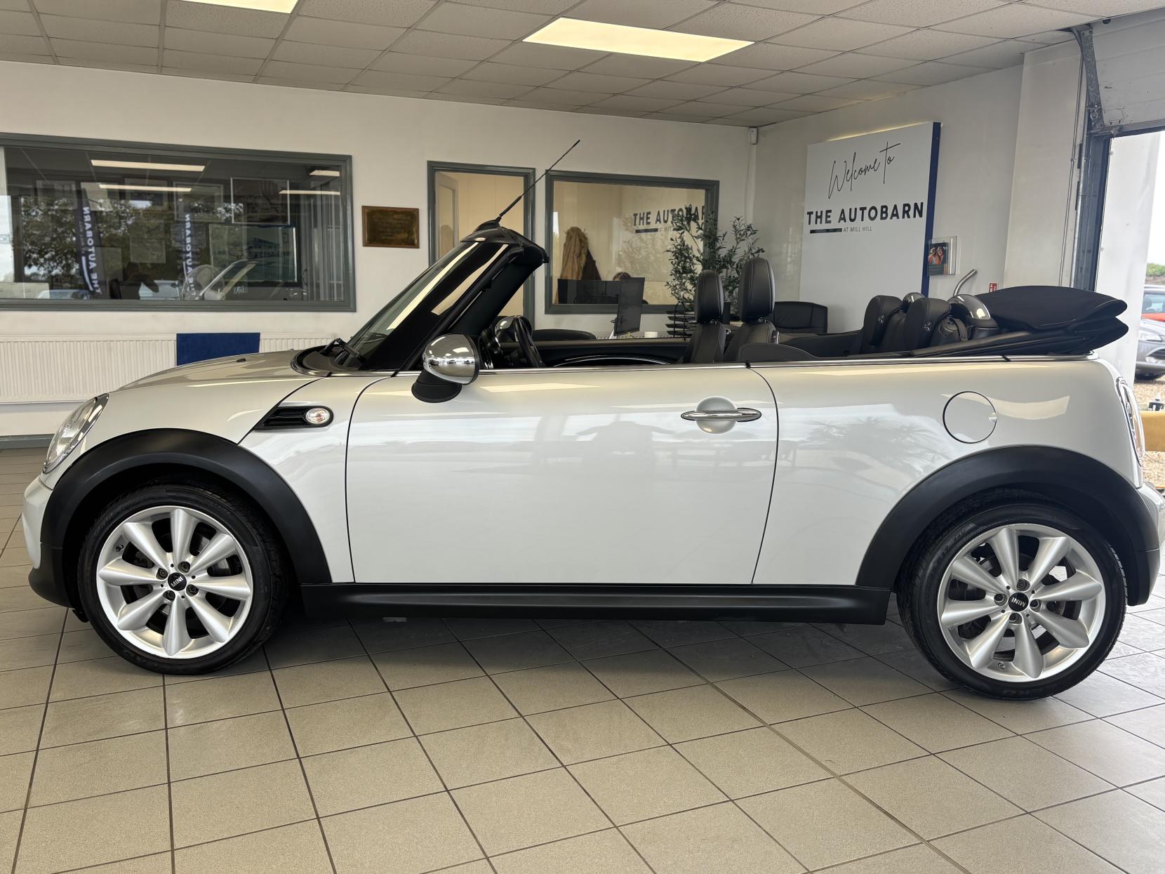 MINI Convertible 1.6 Cooper Convertible 2dr Petrol Manual Euro 6 (s/s) (122 ps)