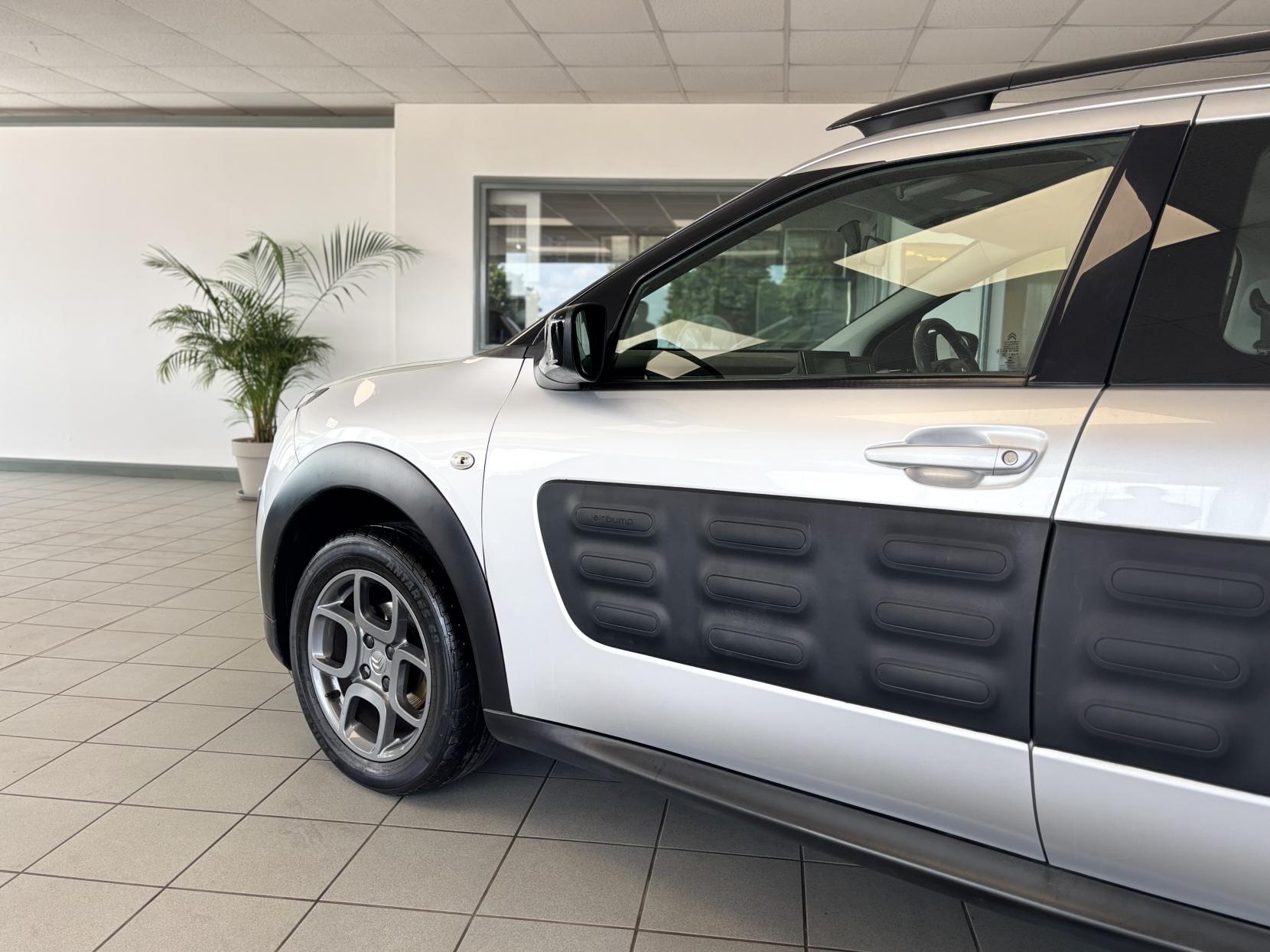 Citroen C4 Cactus 1.6 BlueHDi Feel Hatchback 5dr Diesel Manual Euro 6 (100 ps)