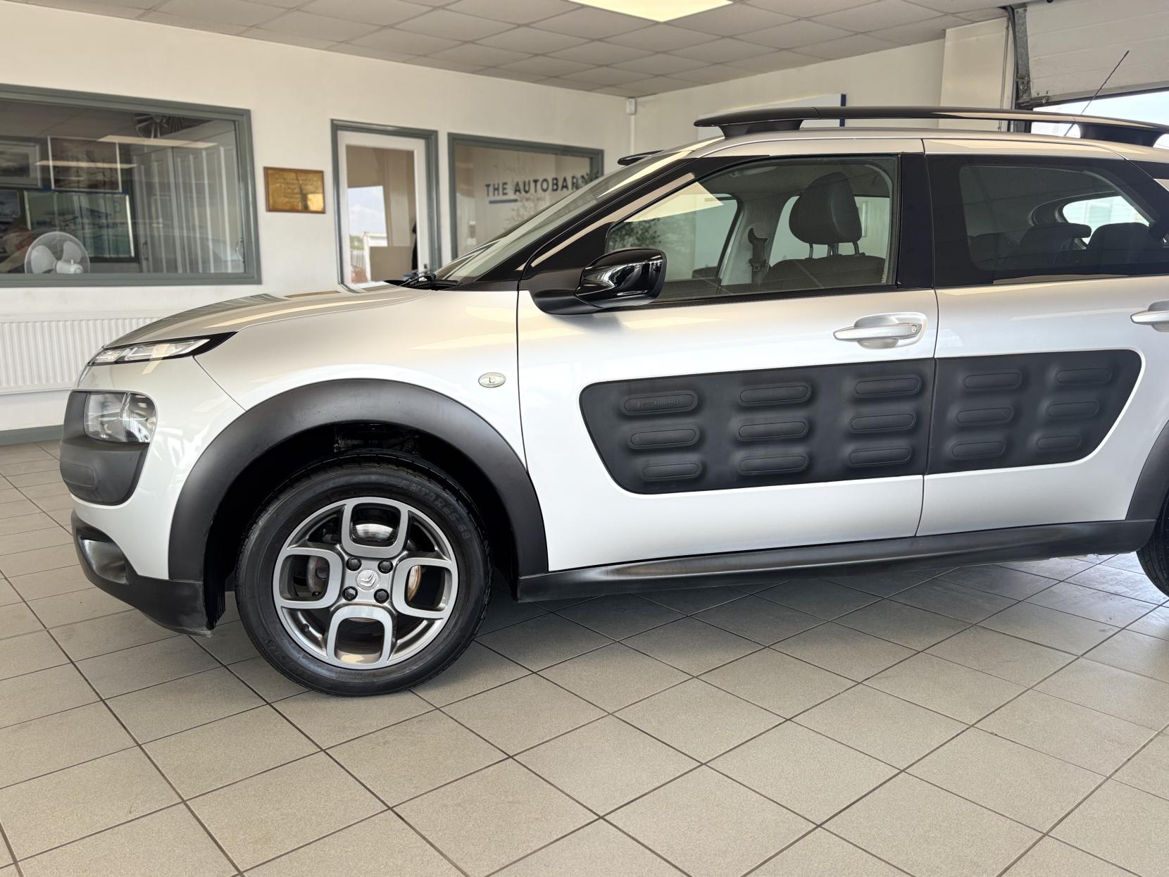 Citroen C4 Cactus 1.6 BlueHDi Feel Hatchback 5dr Diesel Manual Euro 6 (100 ps)