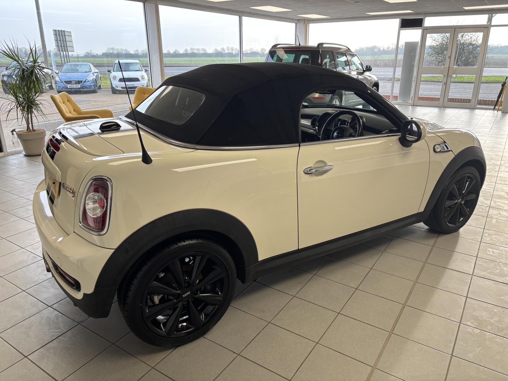 MINI Roadster 1.6 Cooper S Convertible 2dr Petrol Manual Euro 5 (s/s) (184 ps)