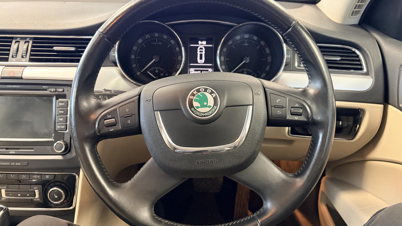 Skoda Superb 2.0 TDI Elegance Estate 5dr Diesel DSG Euro 5 (s/s) (170 ps)