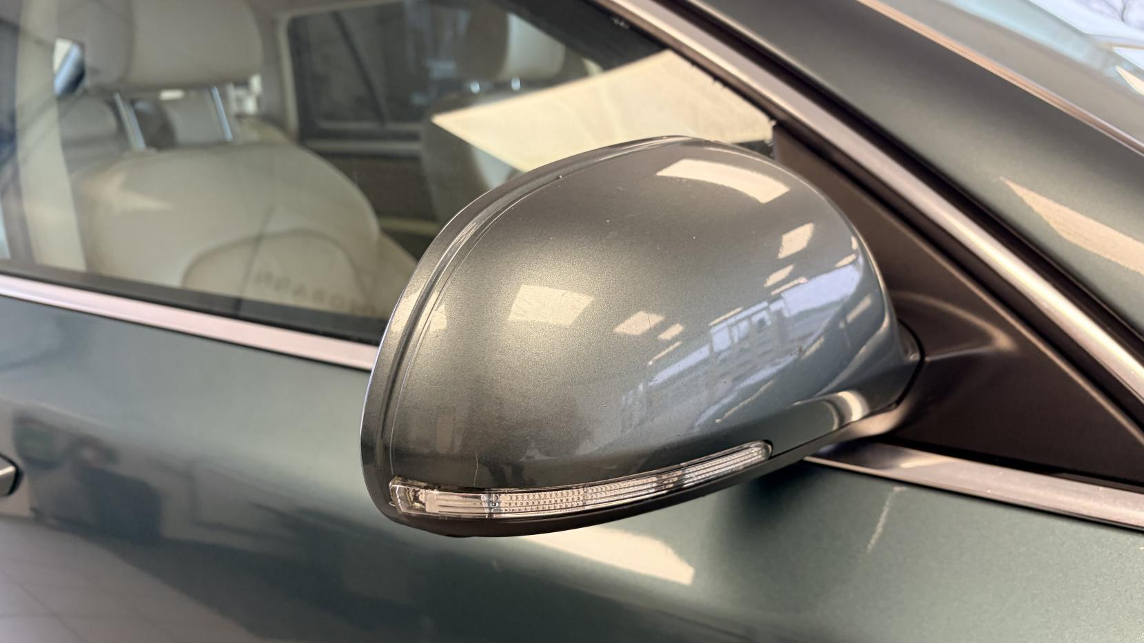 Skoda Superb 2.0 TDI Elegance Estate 5dr Diesel DSG Euro 5 (s/s) (170 ps)