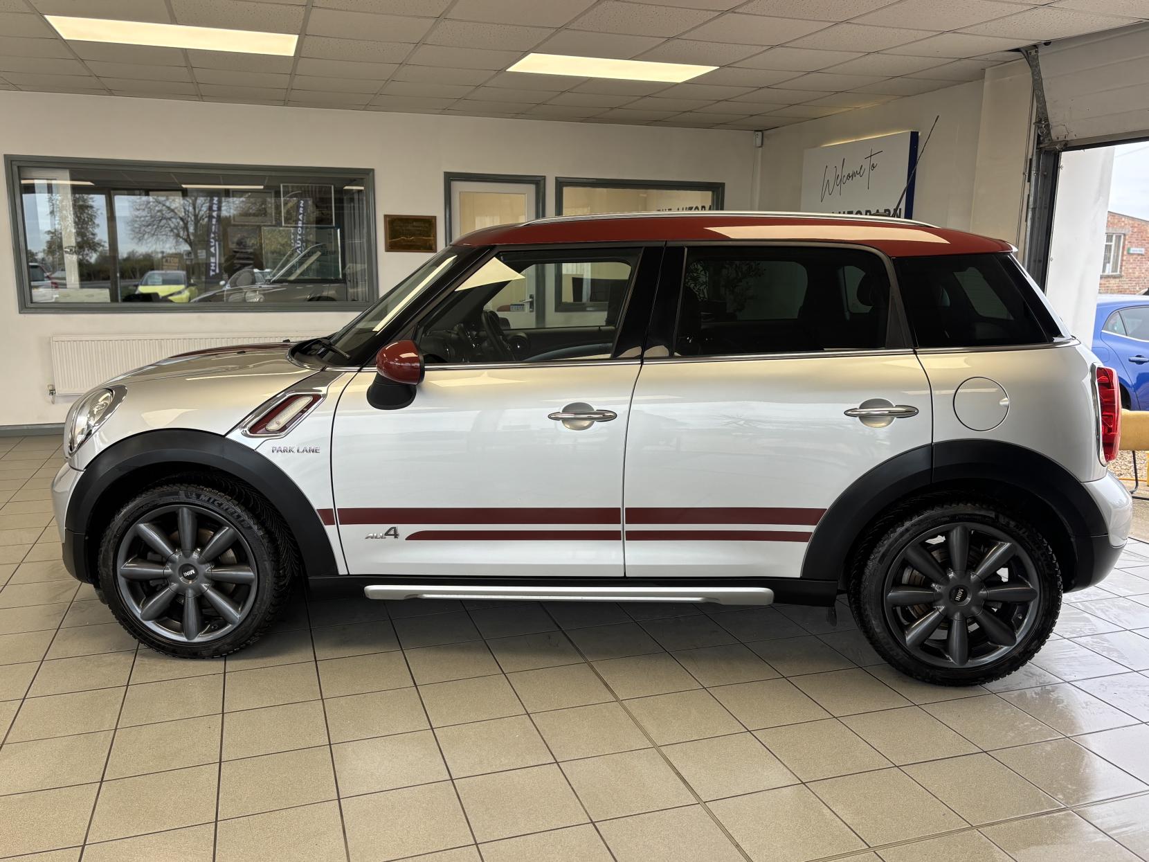 MINI Countryman 1.6 Cooper Park Lane SUV 5dr Petrol Auto ALL4 Euro 6 (122 ps)