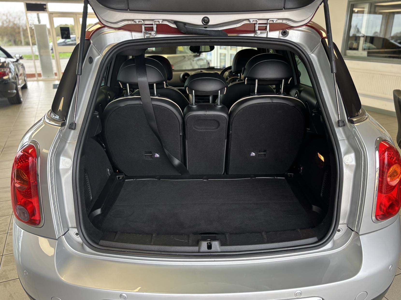 MINI Countryman 1.6 Cooper Park Lane SUV 5dr Petrol Auto ALL4 Euro 6 (122 ps)