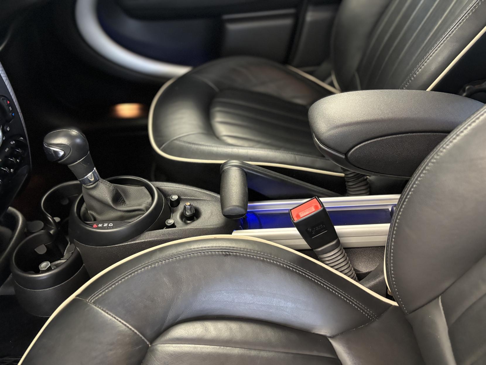 MINI Countryman 1.6 Cooper Park Lane SUV 5dr Petrol Auto ALL4 Euro 6 (122 ps)