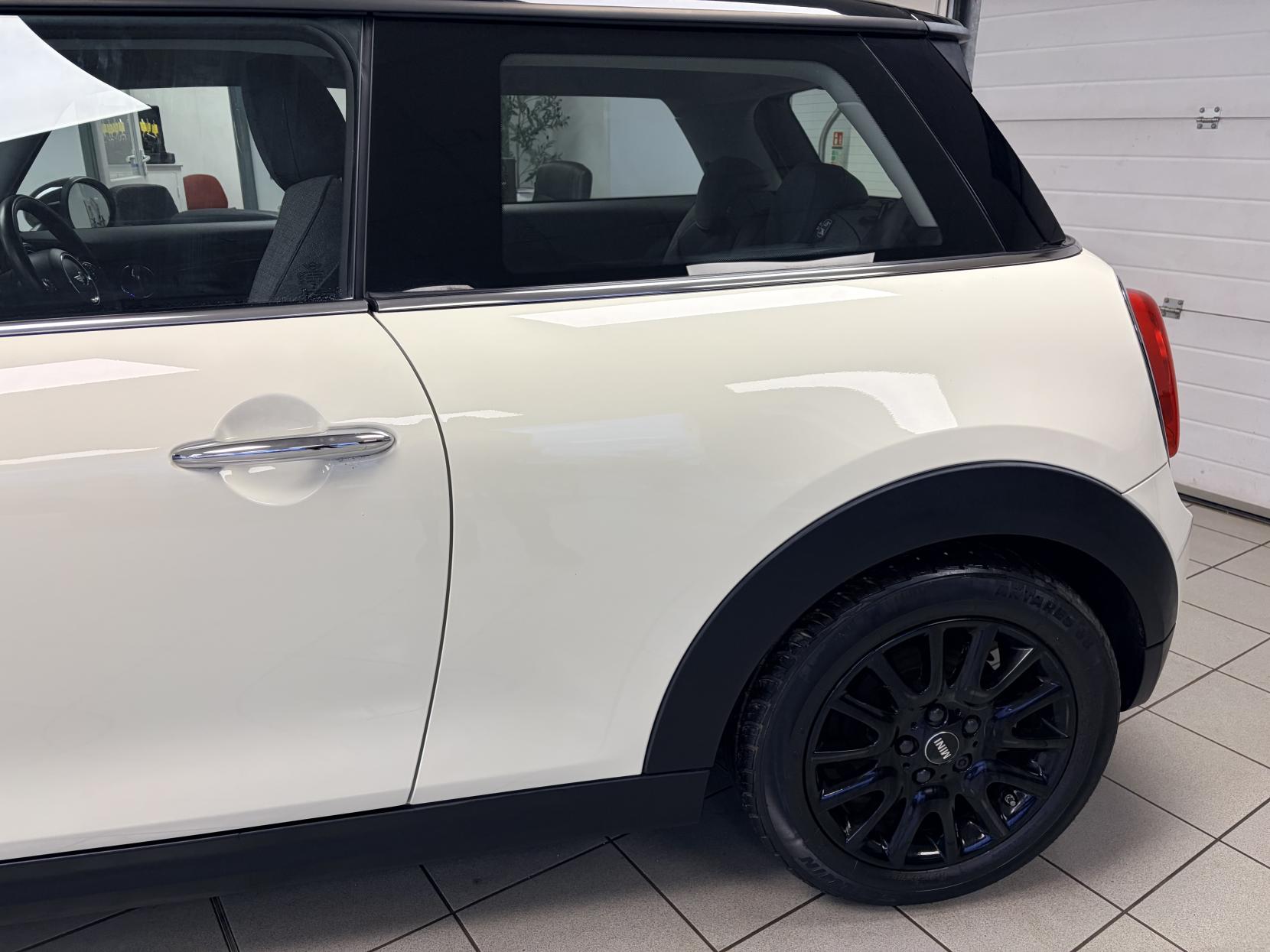 MINI Hatch 1.5 Cooper D Hatchback 3dr Diesel Manual Euro 6 (s/s) (116 ps)