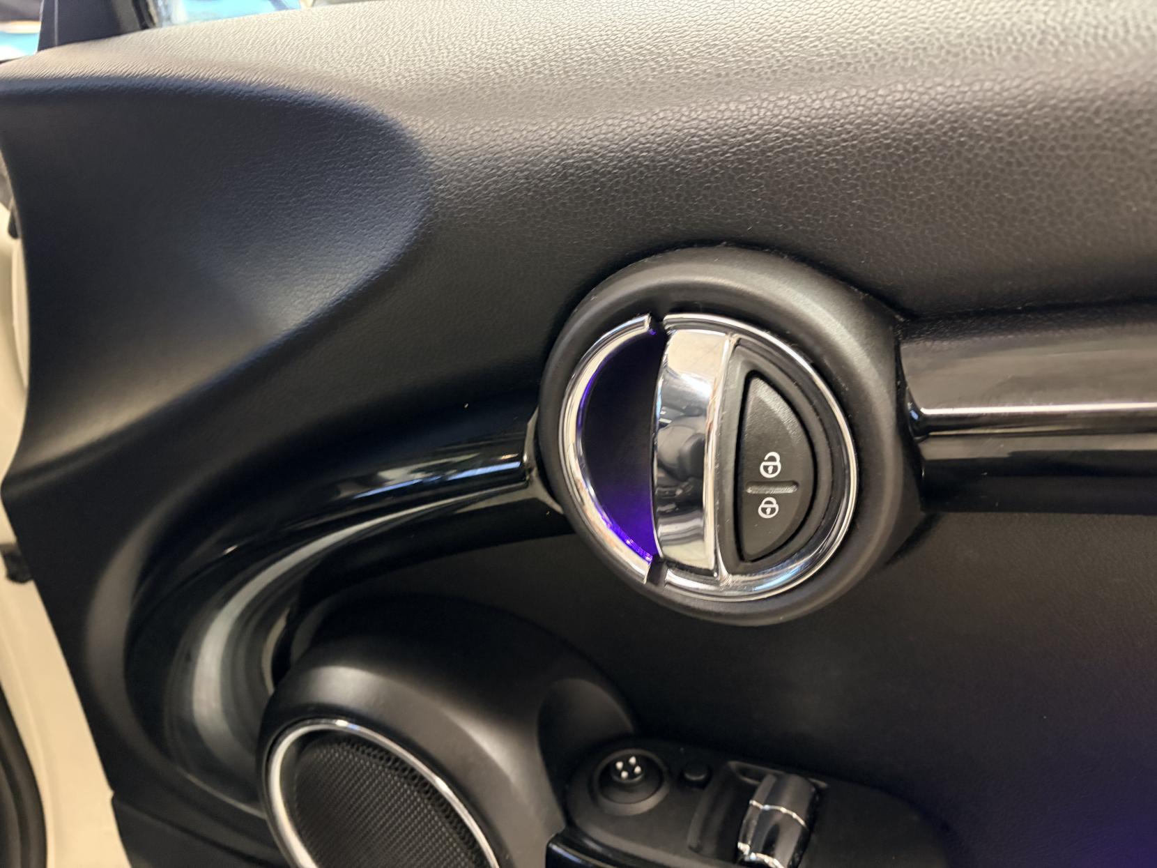 MINI Hatch 1.5 Cooper D Hatchback 3dr Diesel Manual Euro 6 (s/s) (116 ps)