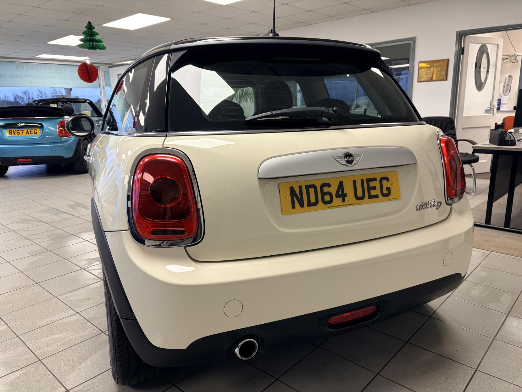 MINI Hatch 1.5 Cooper D Hatchback 3dr Diesel Manual Euro 6 (s/s) (116 ps)