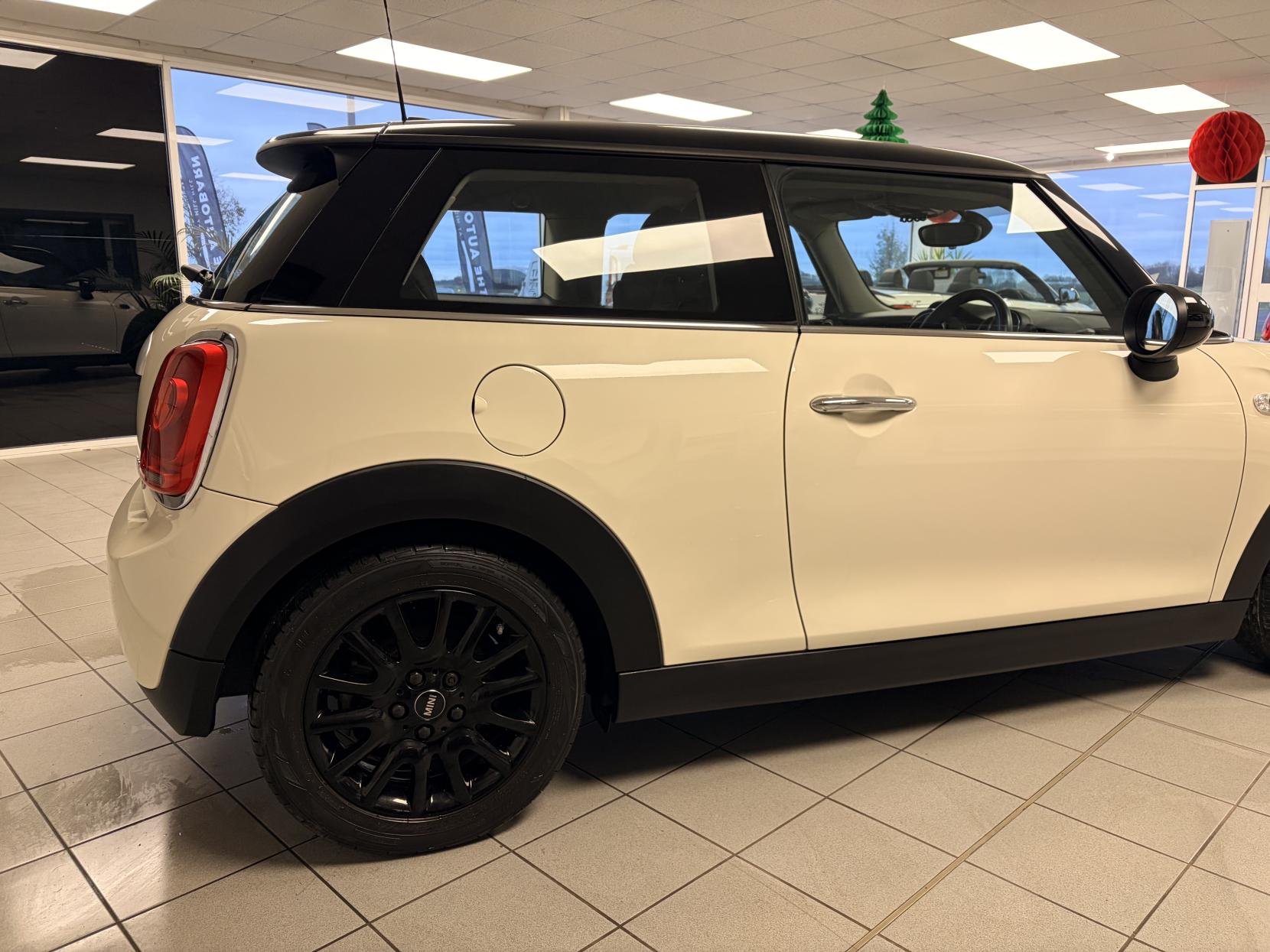 MINI Hatch 1.5 Cooper D Hatchback 3dr Diesel Manual Euro 6 (s/s) (116 ps)