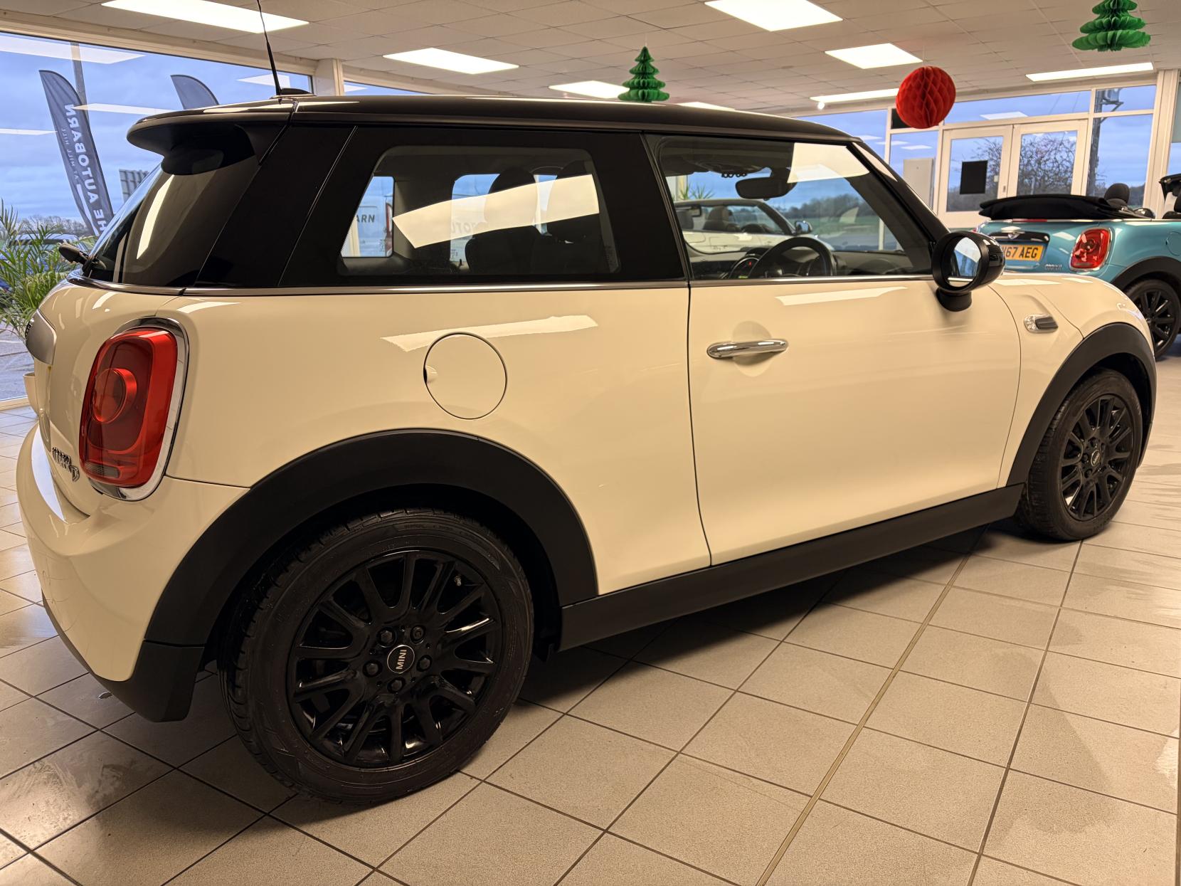 MINI Hatch 1.5 Cooper D Hatchback 3dr Diesel Manual Euro 6 (s/s) (116 ps)