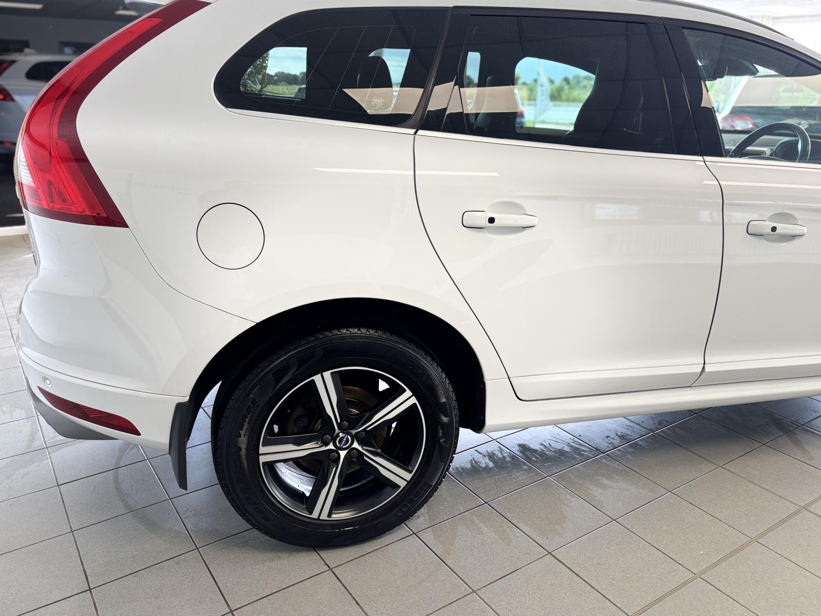 Volvo XC60 2.0 D4 R-Design Lux Nav SUV 5dr Diesel Manual Euro 6 (s/s) (190 ps)