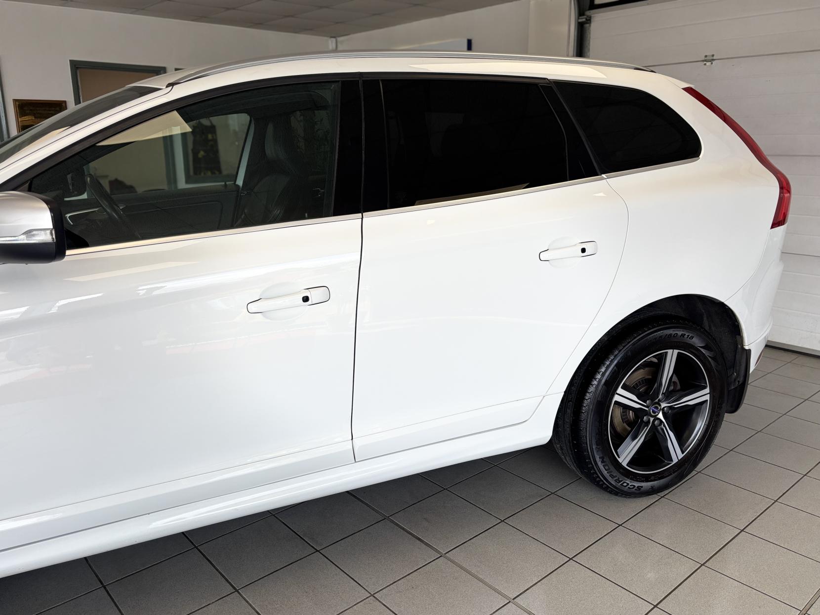 Volvo XC60 2.0 D4 R-Design Lux Nav SUV 5dr Diesel Manual Euro 6 (s/s) (190 ps)