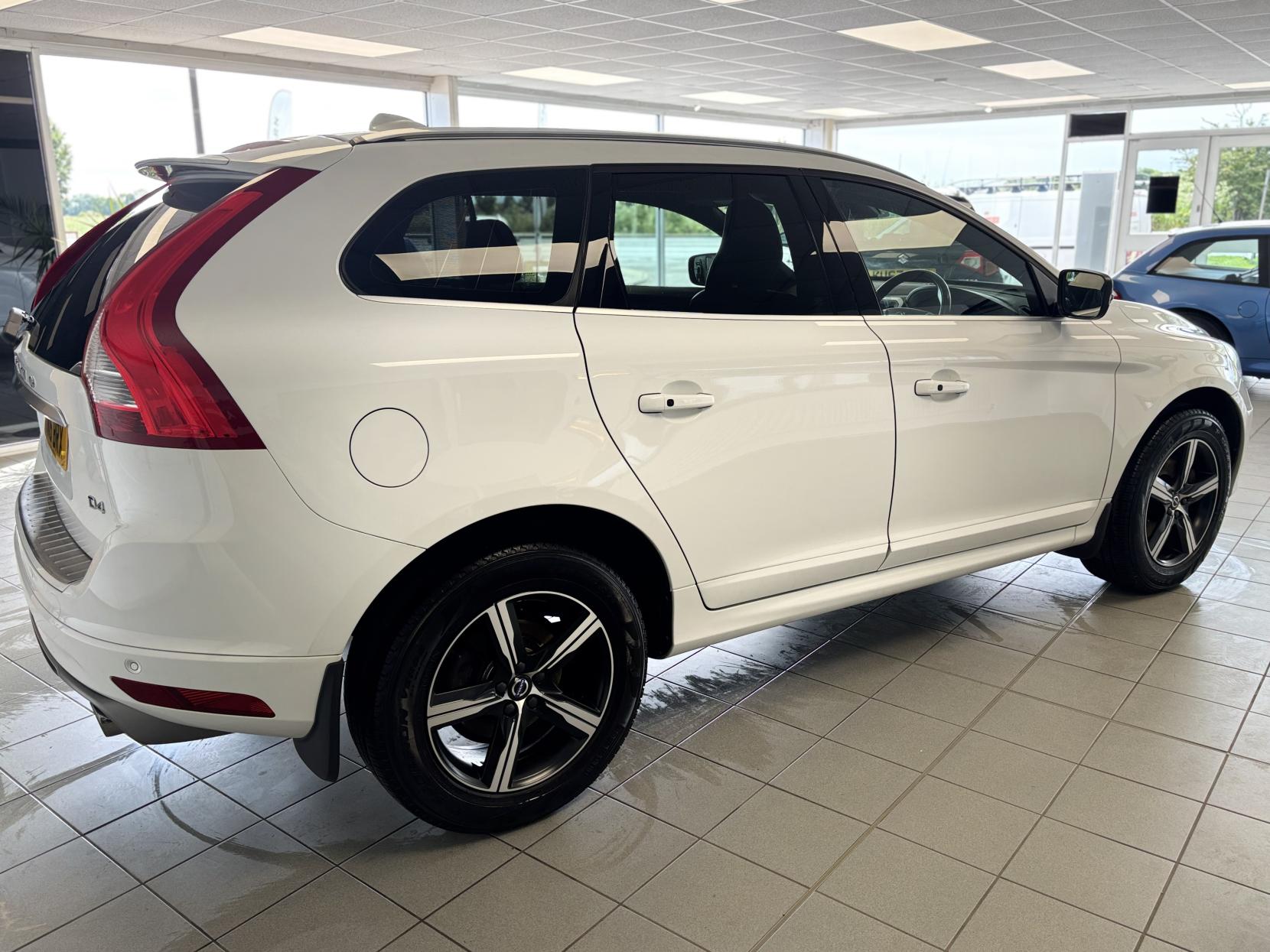 Volvo XC60 2.0 D4 R-Design Lux Nav SUV 5dr Diesel Manual Euro 6 (s/s) (190 ps)