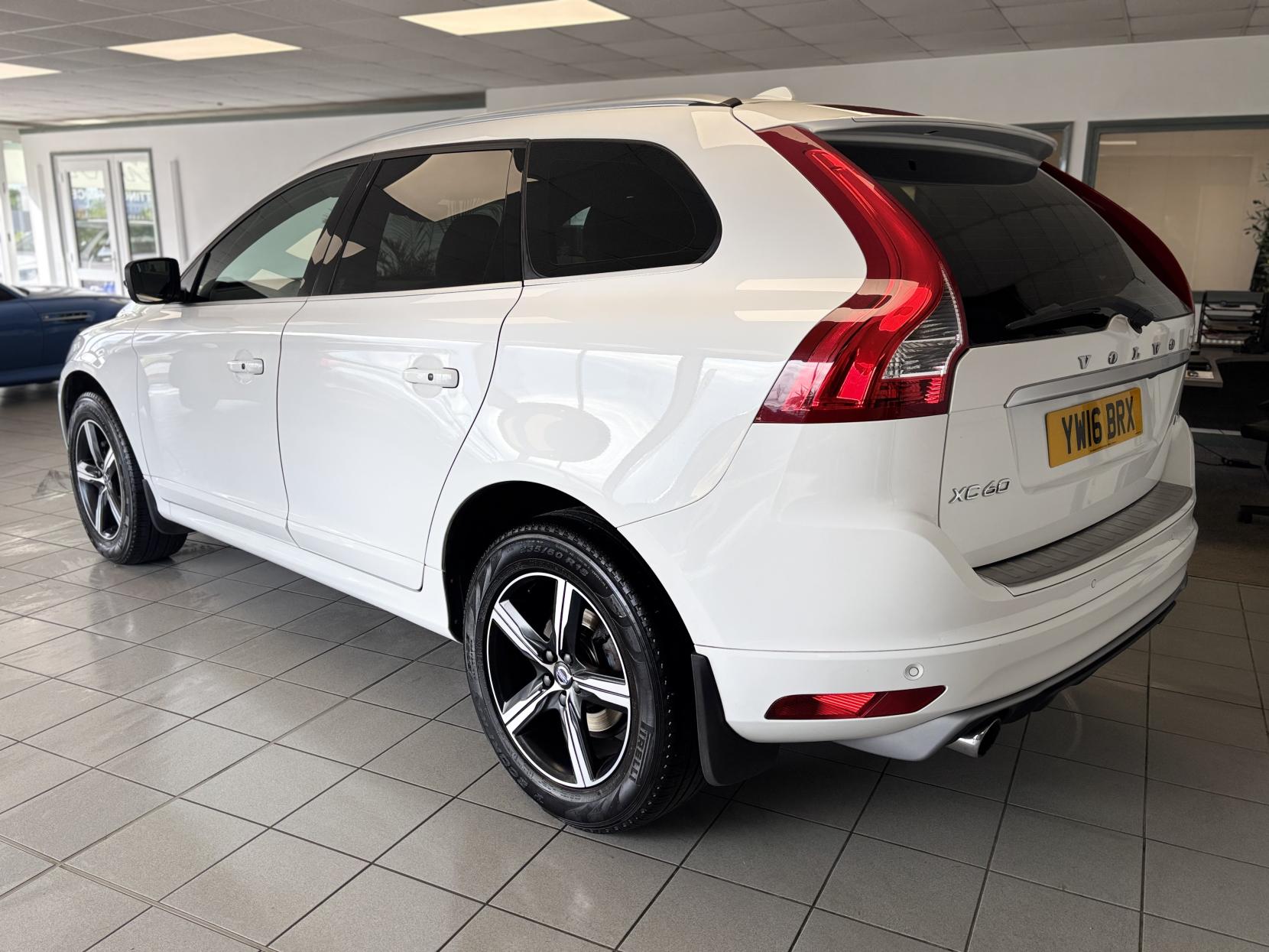 Volvo XC60 2.0 D4 R-Design Lux Nav SUV 5dr Diesel Manual Euro 6 (s/s) (190 ps)