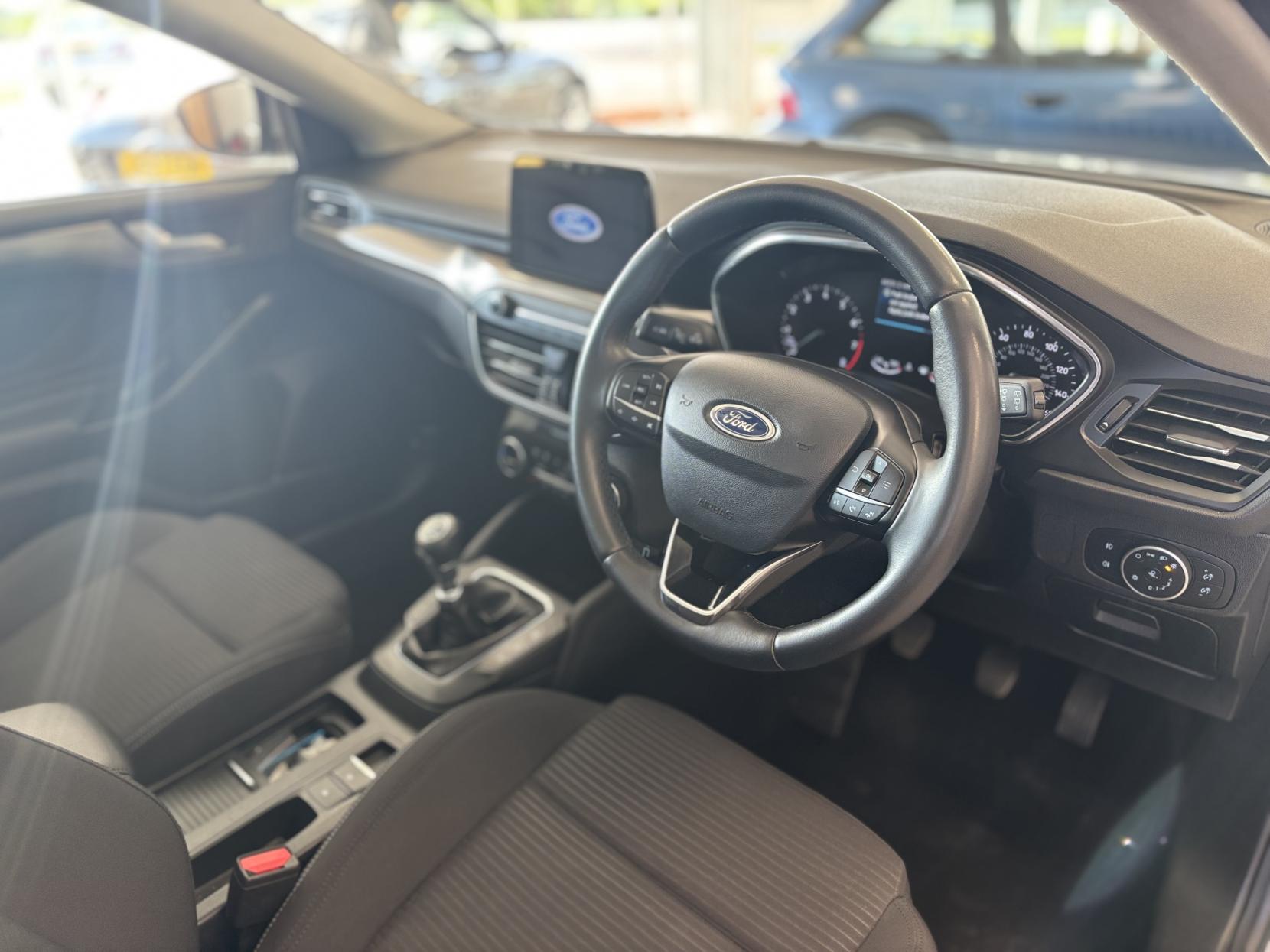 Ford Focus 1.0T EcoBoost Titanium Hatchback 5dr Petrol Manual Euro 6 (s/s) (125 ps)
