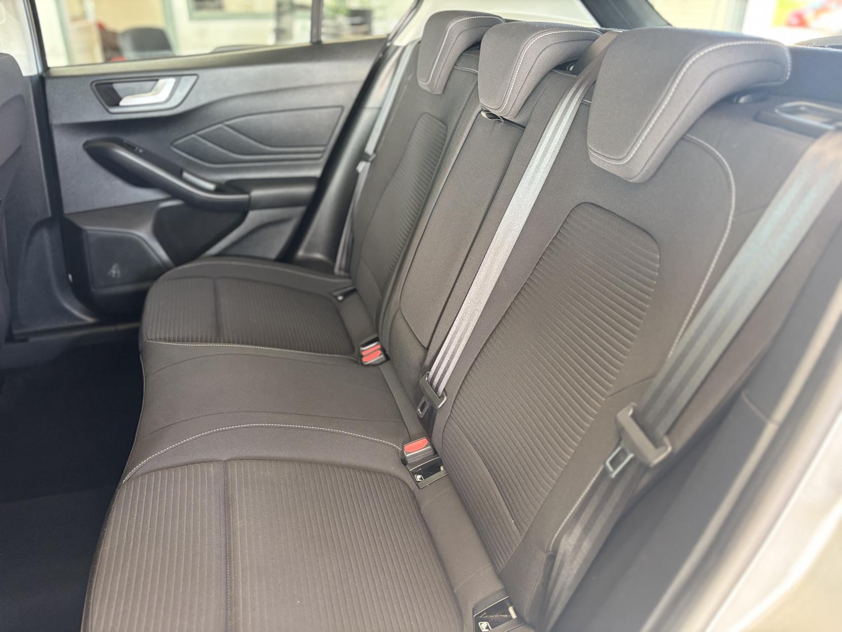Ford Focus 1.0T EcoBoost Titanium Hatchback 5dr Petrol Manual Euro 6 (s/s) (125 ps)