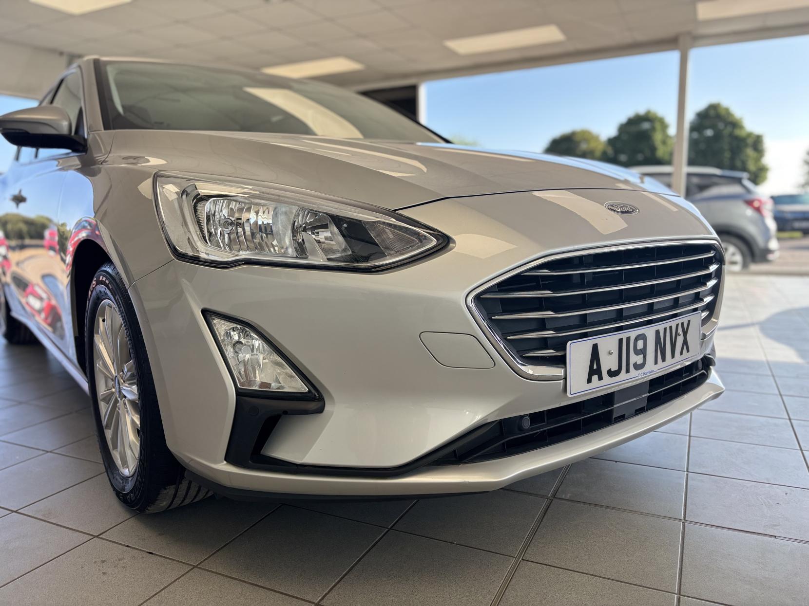 Ford Focus 1.0T EcoBoost Titanium Hatchback 5dr Petrol Manual Euro 6 (s/s) (125 ps)