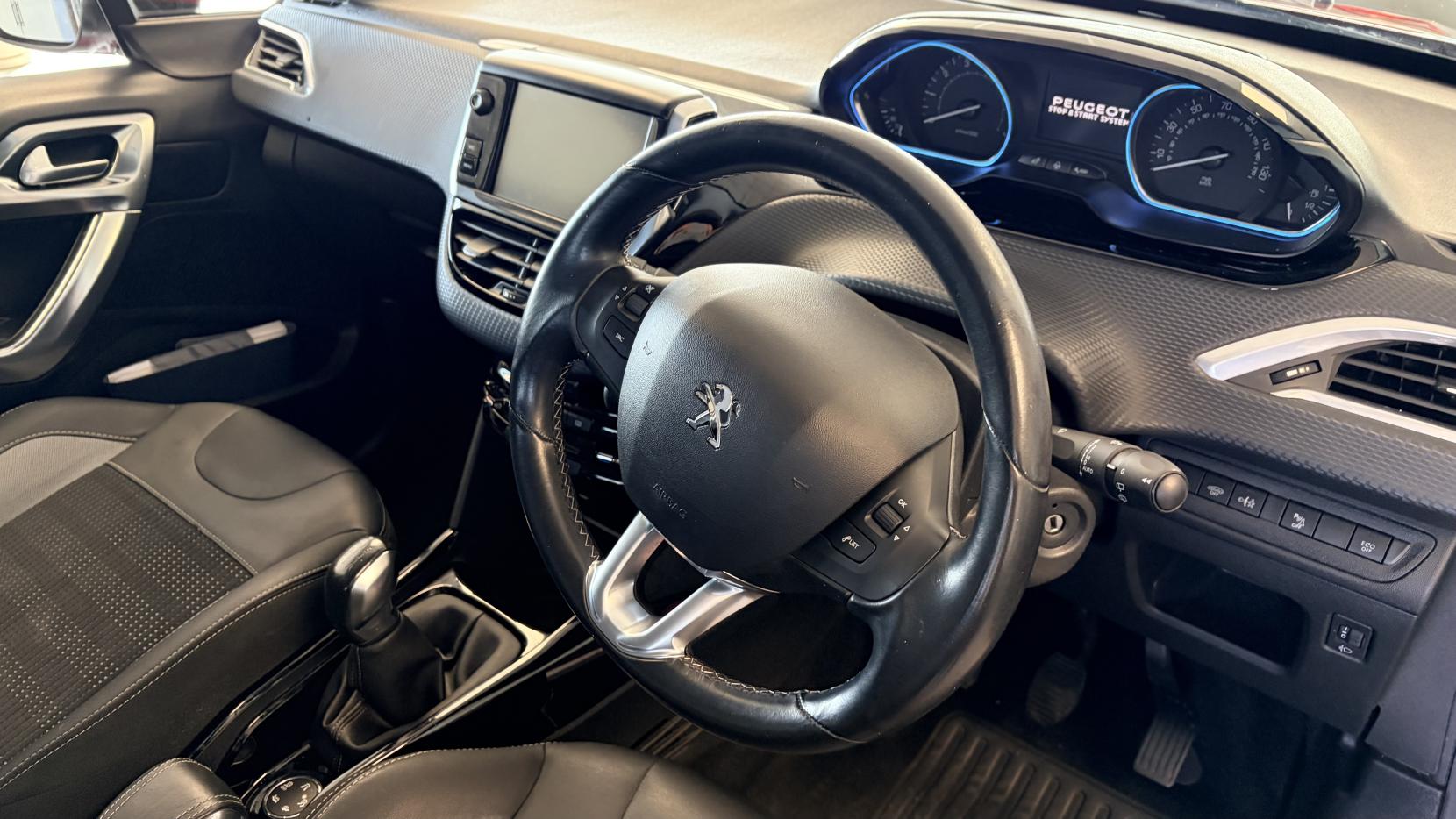 Peugeot 2008 1.2 PureTech Allure SUV 5dr Petrol Manual Euro 6 (s/s) (110 ps)