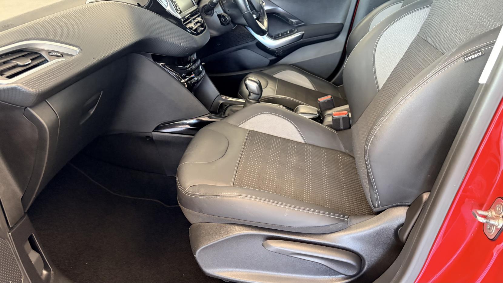 Peugeot 2008 1.2 PureTech Allure SUV 5dr Petrol Manual Euro 6 (s/s) (110 ps)