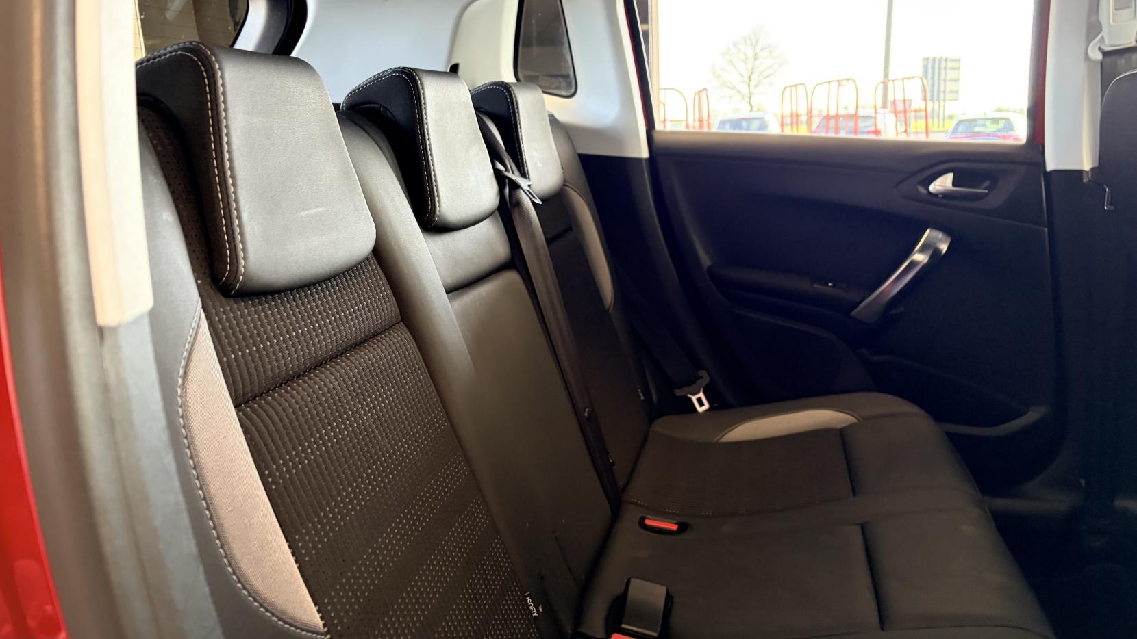 Peugeot 2008 1.2 PureTech Allure SUV 5dr Petrol Manual Euro 6 (s/s) (110 ps)