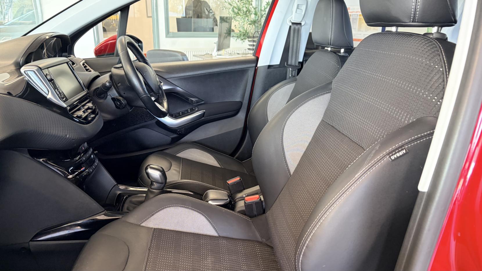 Peugeot 2008 1.2 PureTech Allure SUV 5dr Petrol Manual Euro 6 (s/s) (110 ps)