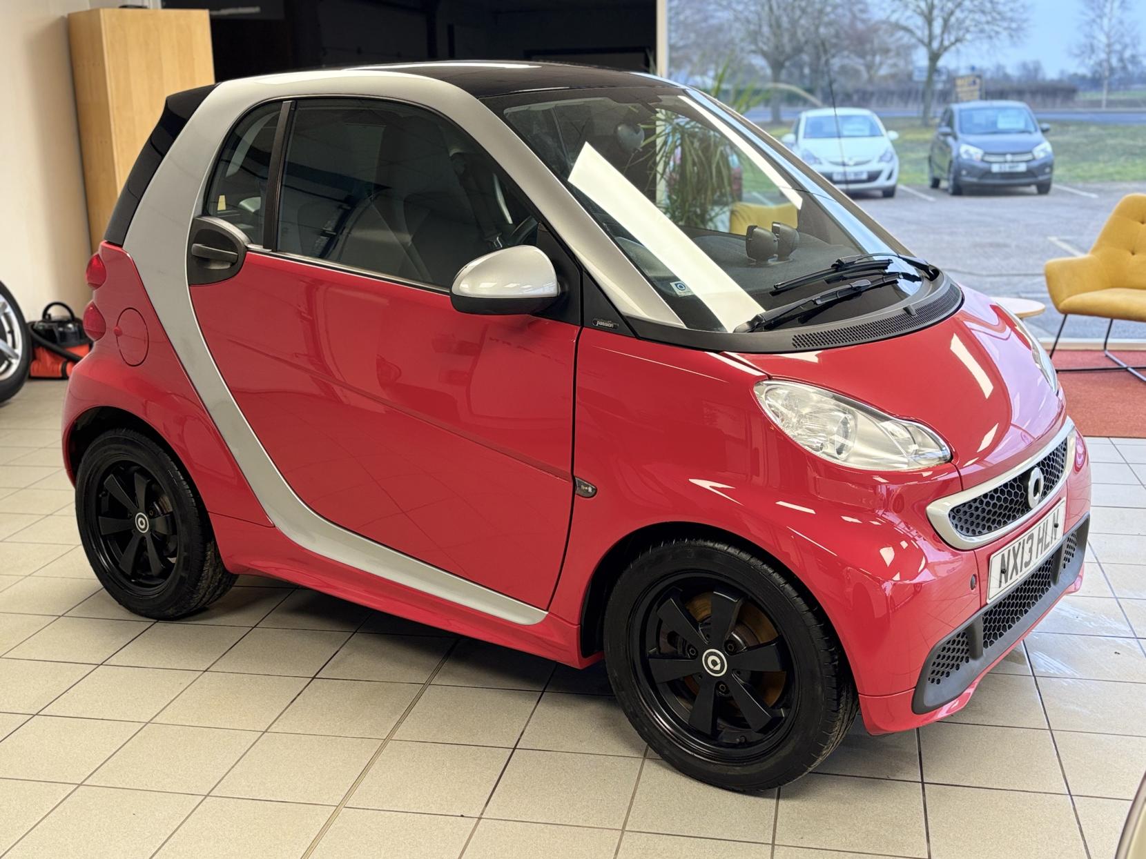 Smart fortwo 0.8 CDI Passion Coupe 2dr Diesel SoftTouch Euro 5 (54 bhp)