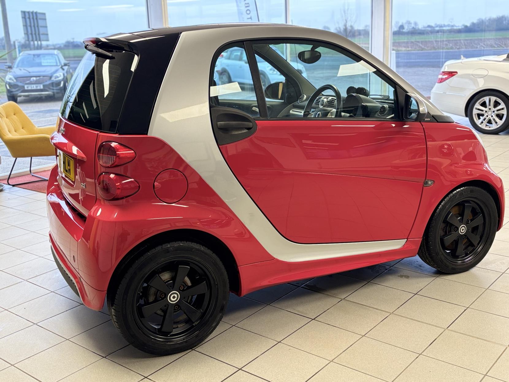 Smart fortwo 0.8 CDI Passion Coupe 2dr Diesel SoftTouch Euro 5 (54 bhp)