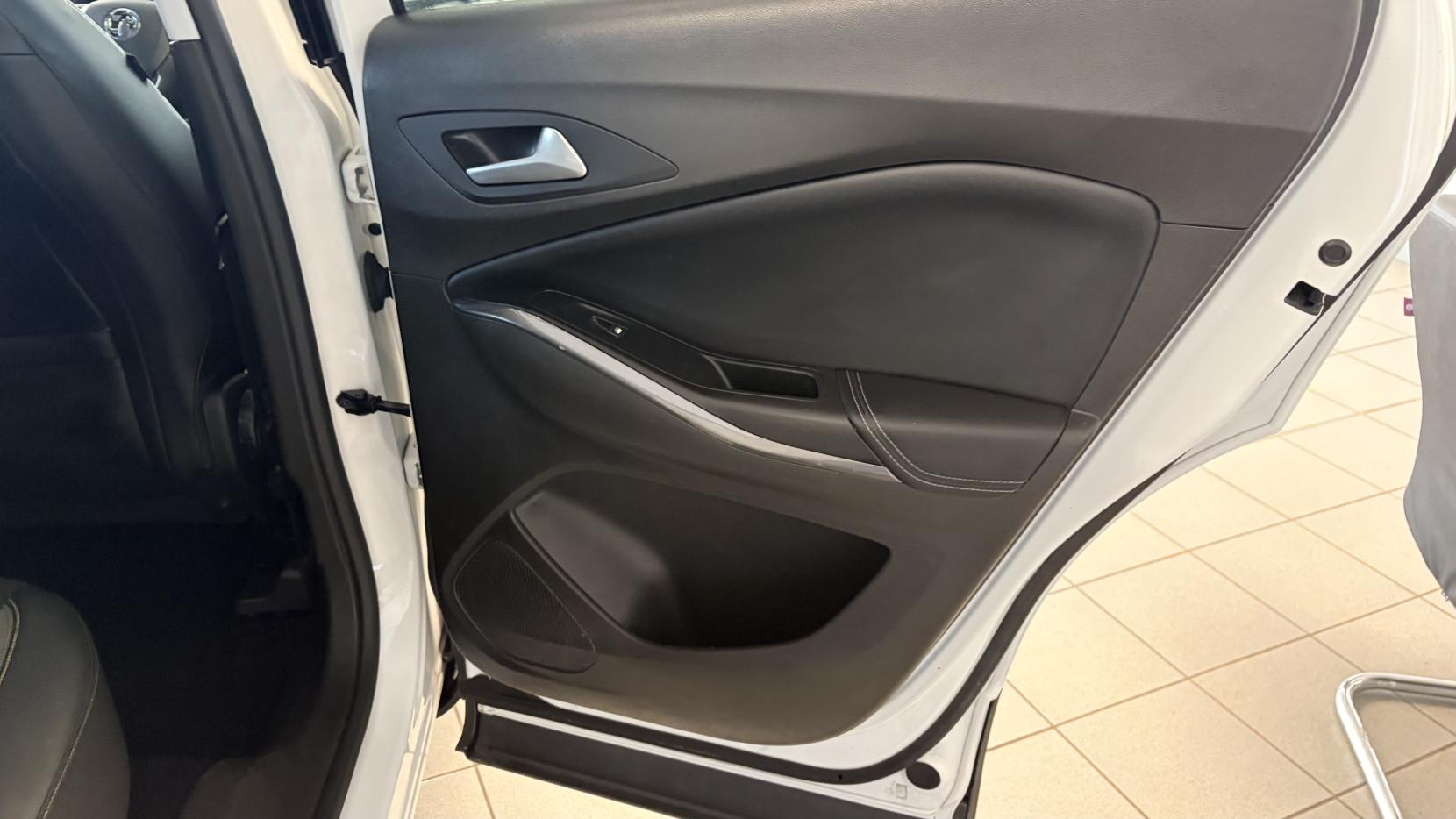 Vauxhall Grandland X 1.2 Turbo Griffin SUV 5dr Petrol Manual Euro 6 (s/s) (130 ps)