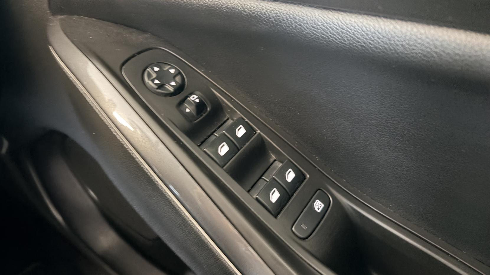 Vauxhall Grandland X 1.2 Turbo Griffin SUV 5dr Petrol Manual Euro 6 (s/s) (130 ps)