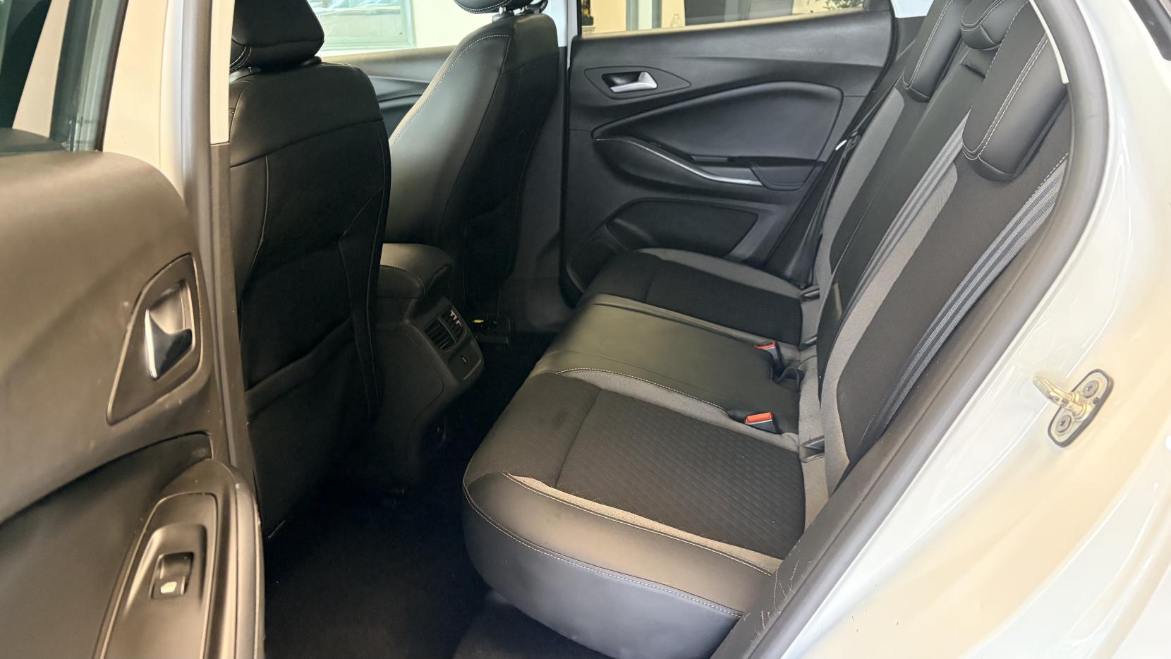 Vauxhall Grandland X 1.2 Turbo Griffin SUV 5dr Petrol Manual Euro 6 (s/s) (130 ps)