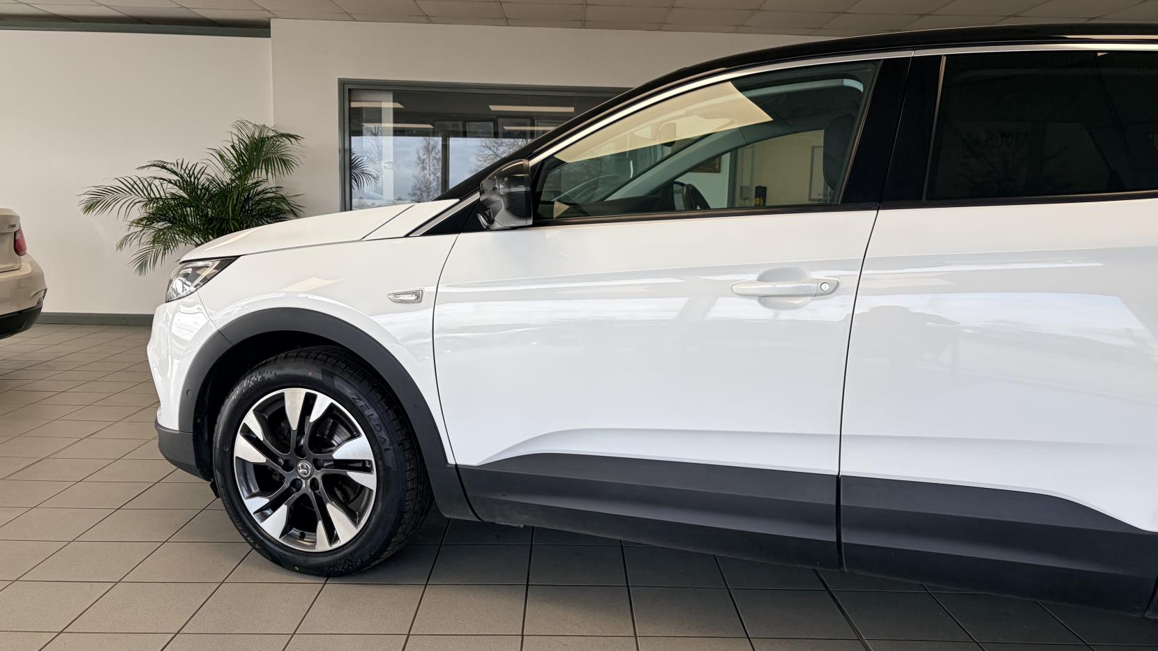 Vauxhall Grandland X 1.2 Turbo Griffin SUV 5dr Petrol Manual Euro 6 (s/s) (130 ps)