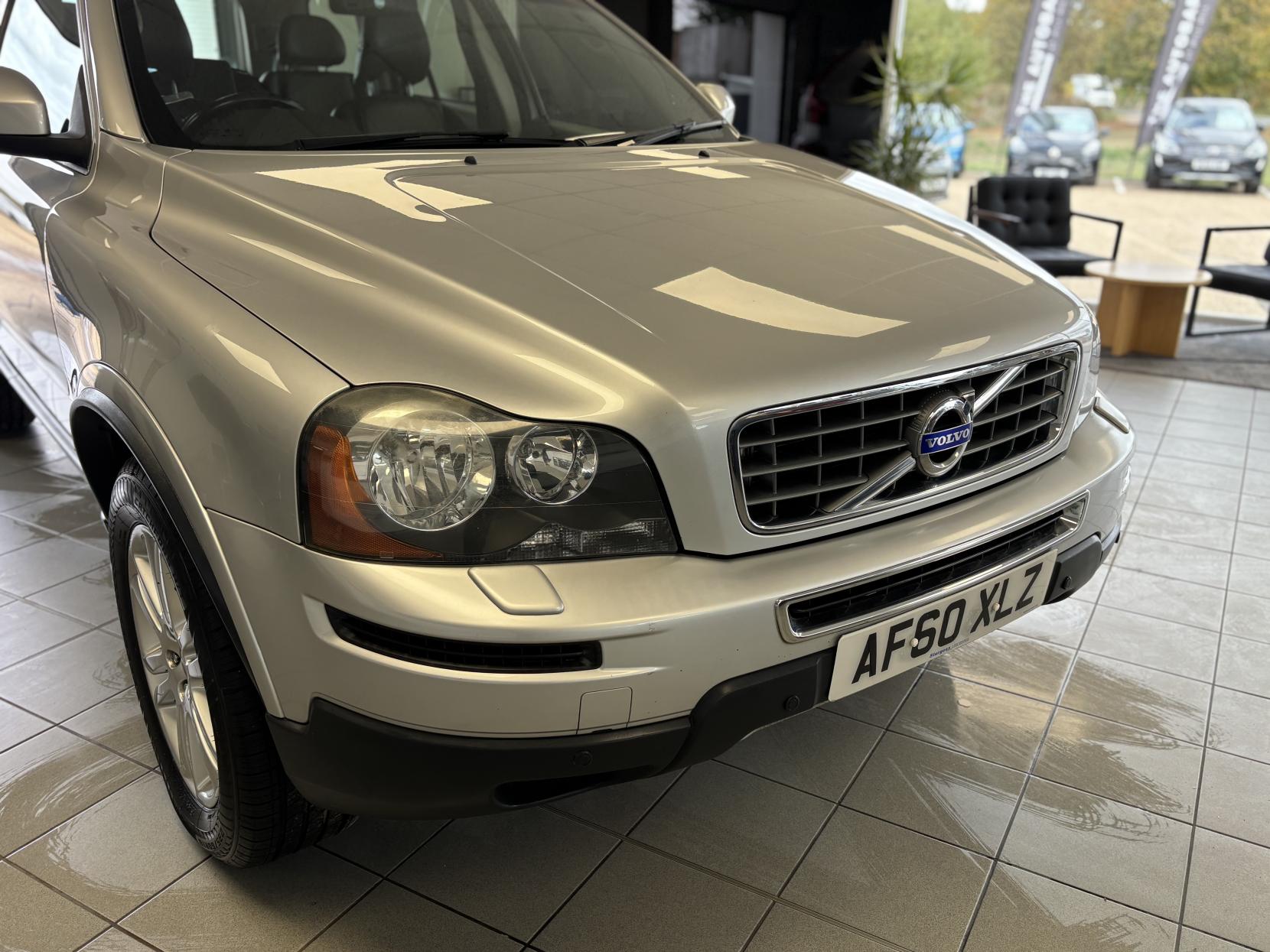 Volvo XC90 2.4 D5 SE SUV 5dr Diesel Geartronic AWD (224 g/km, 182 bhp)