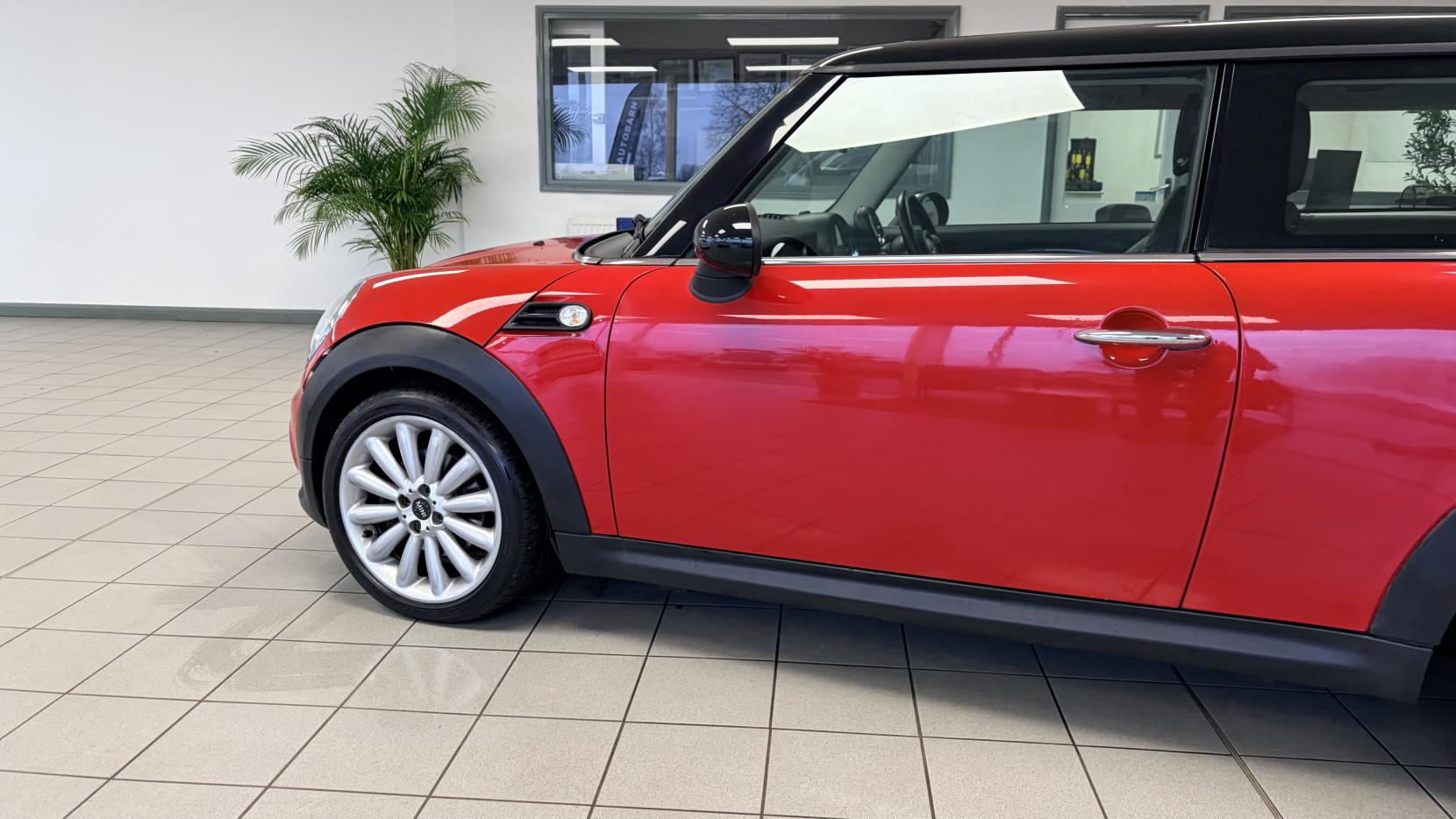 MINI Hatch 1.6 Cooper D Hatchback 3dr Diesel Manual Euro 5 (s/s) (112 ps)