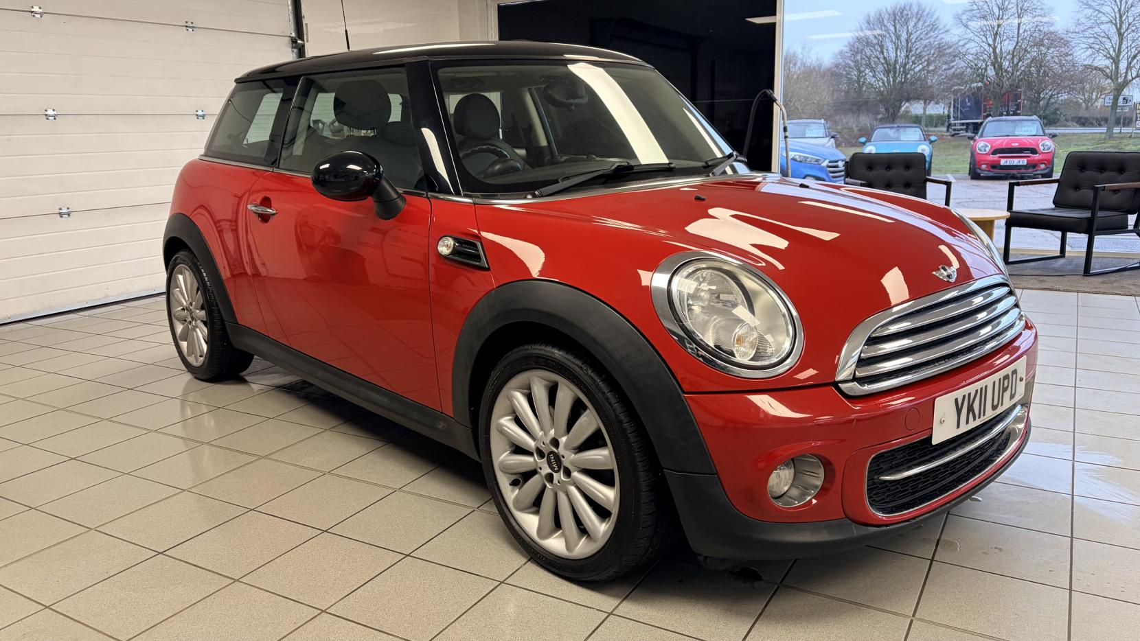 MINI Hatch 1.6 Cooper D Hatchback 3dr Diesel Manual Euro 5 (s/s) (112 ps)