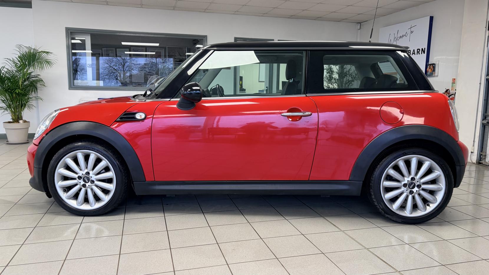MINI Hatch 1.6 Cooper D Hatchback 3dr Diesel Manual Euro 5 (s/s) (112 ps)