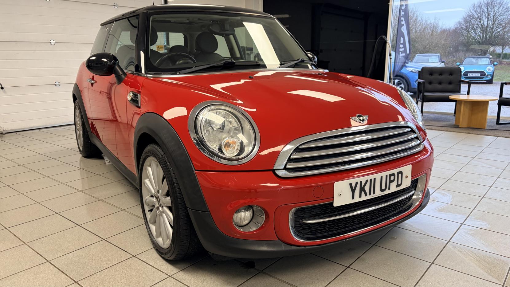 MINI Hatch 1.6 Cooper D Hatchback 3dr Diesel Manual Euro 5 (s/s) (112 ps)