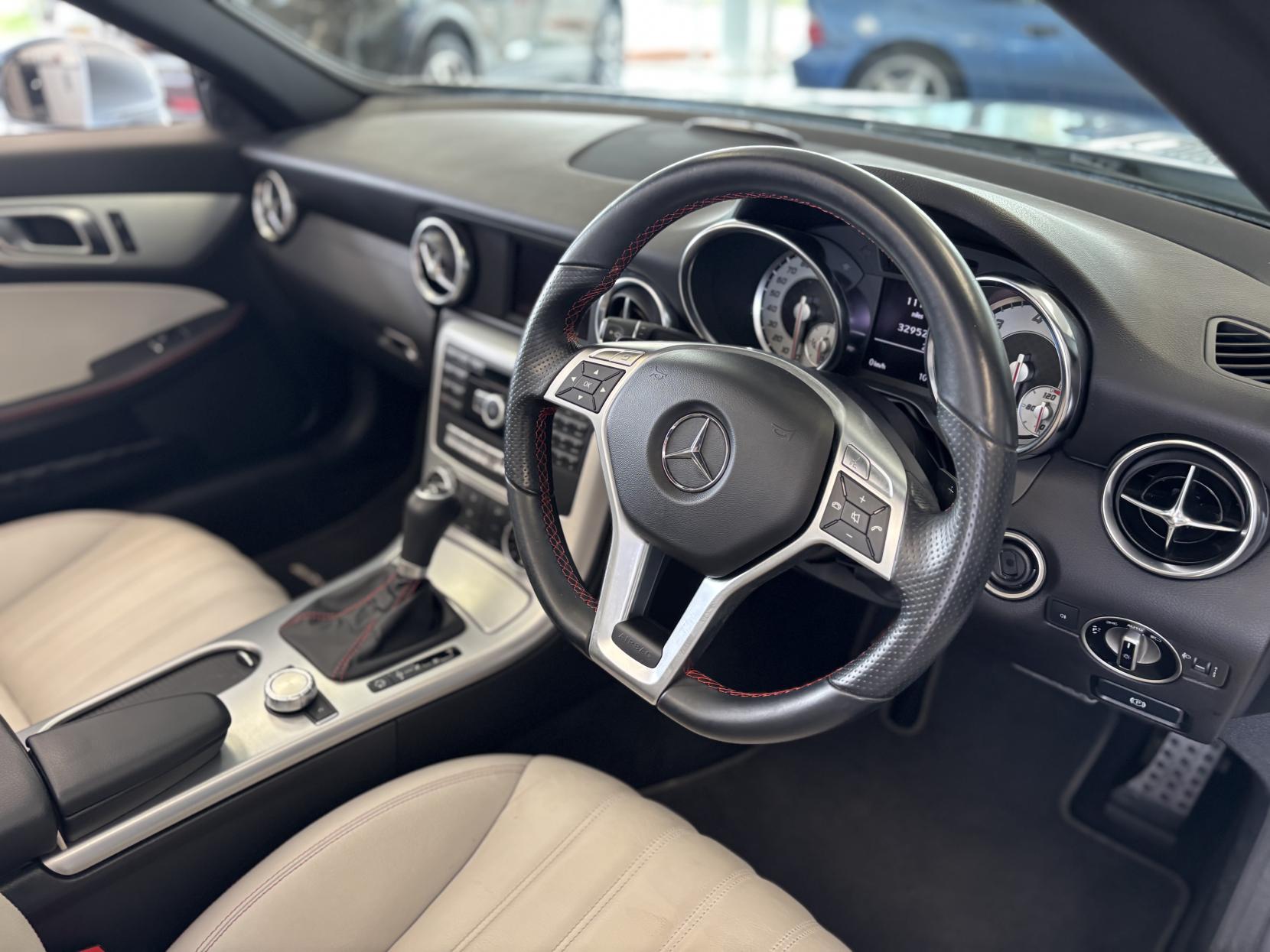 Mercedes-Benz SLK 2.1 SLK250 CDI AMG Sport Convertible 2dr Diesel G-Tronic+ Euro 5 (s/s) (204 ps)