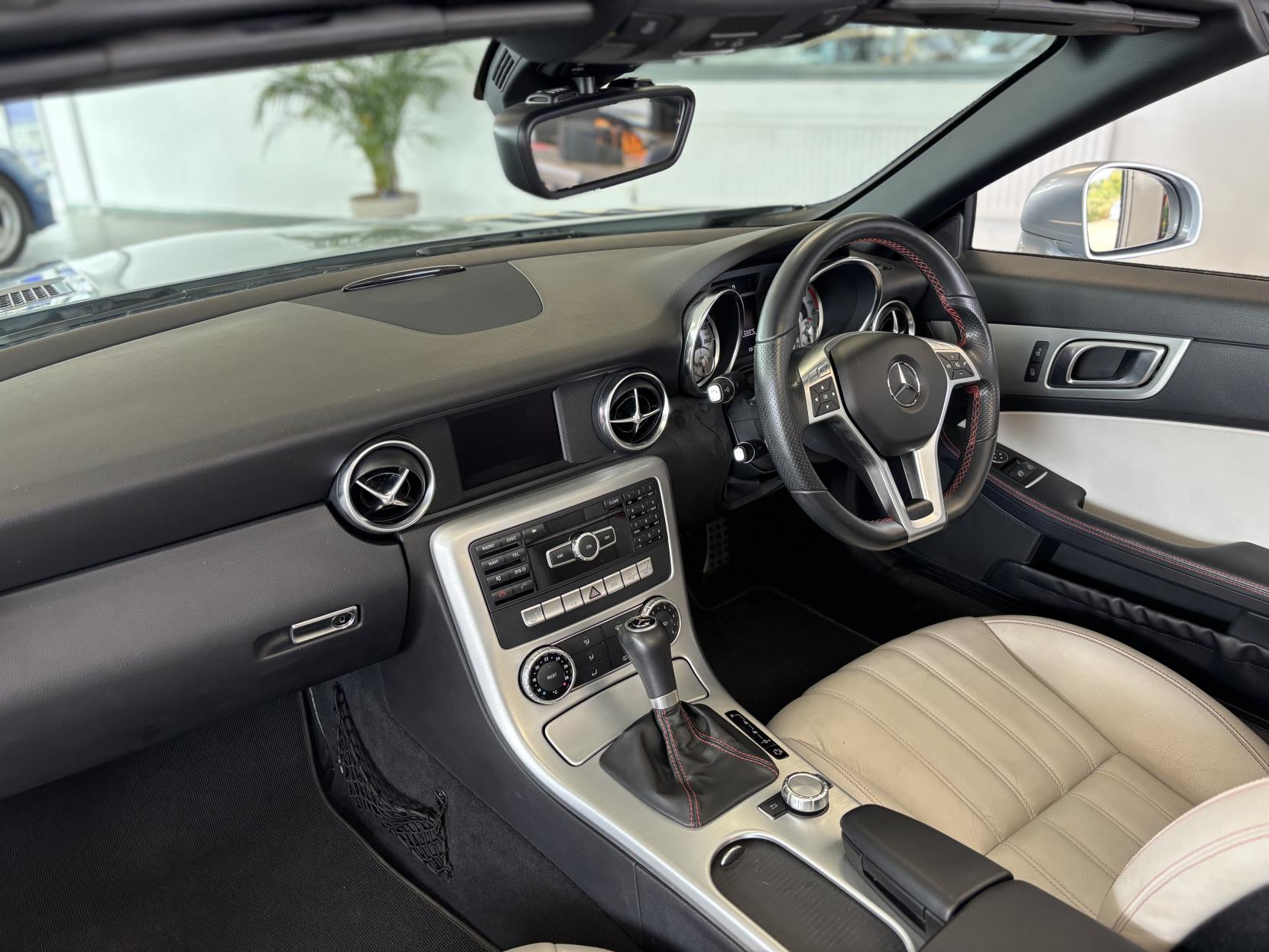 Mercedes-Benz SLK 2.1 SLK250 CDI AMG Sport Convertible 2dr Diesel G-Tronic+ Euro 5 (s/s) (204 ps)
