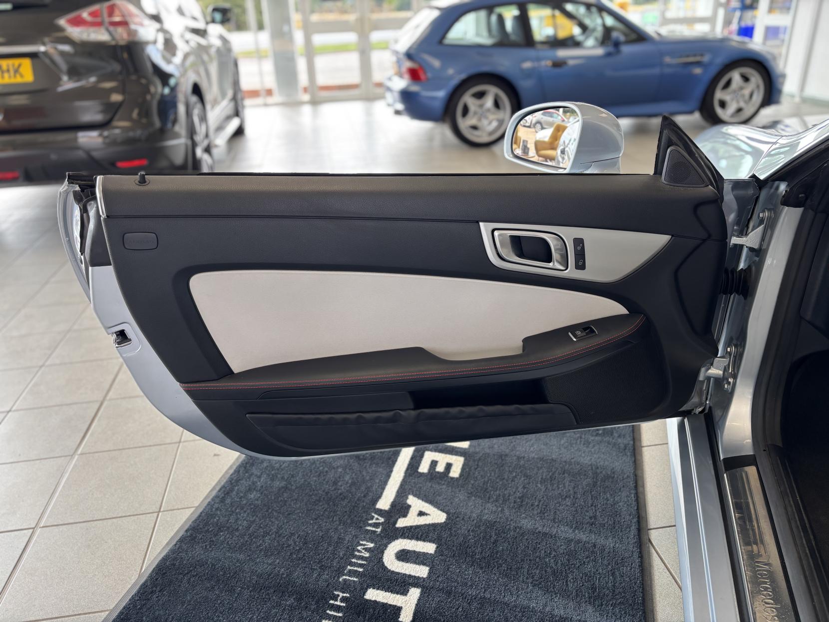 Mercedes-Benz SLK 2.1 SLK250 CDI AMG Sport Convertible 2dr Diesel G-Tronic+ Euro 5 (s/s) (204 ps)