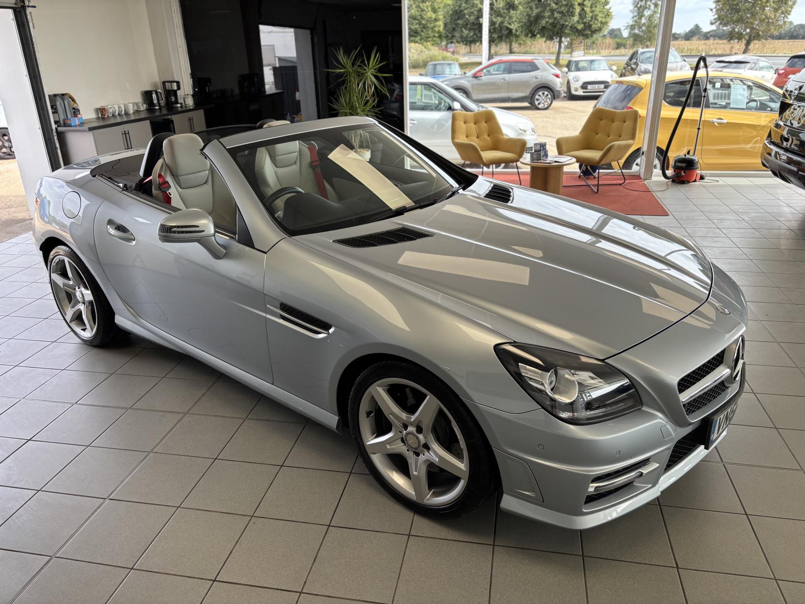 Mercedes-Benz SLK 2.1 SLK250 CDI AMG Sport Convertible 2dr Diesel G-Tronic+ Euro 5 (s/s) (204 ps)