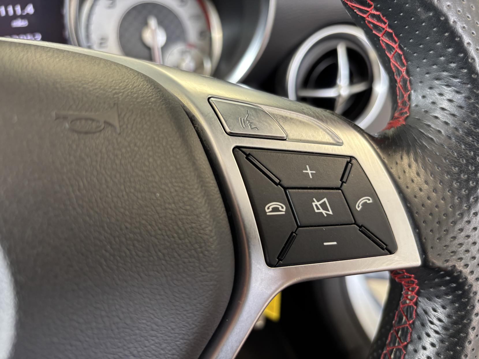 Mercedes-Benz SLK 2.1 SLK250 CDI AMG Sport Convertible 2dr Diesel G-Tronic+ Euro 5 (s/s) (204 ps)
